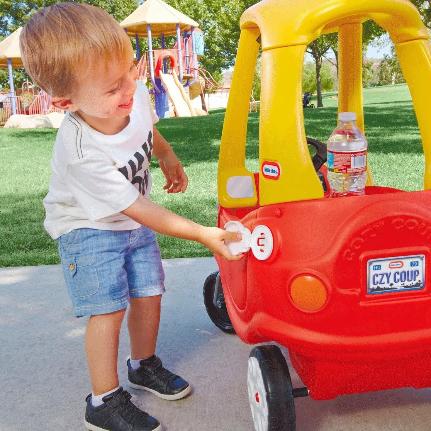 little tikes Cozy Coupe – Jeździk dla dzieci od 18 miesięcy do 5 lat | Prawdziwy działający klakson, klikający zapłon, wyjmowana podłoga i schowek | Jeździk dziecięcy do domu i na zewnątrz