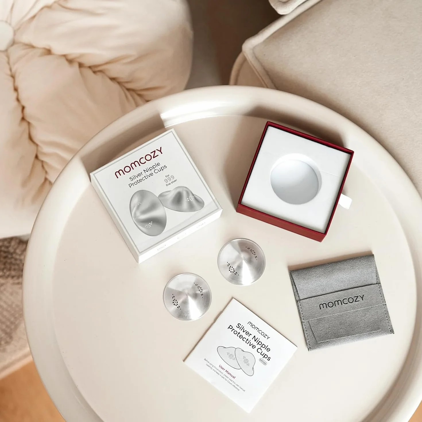 Momcozy 999 Srebrne Muszle Laktacyjne, Oryginalny Design Perforowany i Oddychający, Niezbędne Osłonki na Sutki do Karmienia Piersią, Metalowa Ochrona Sutków dla Niemowląt, Rozmiar XXL (55 mm)