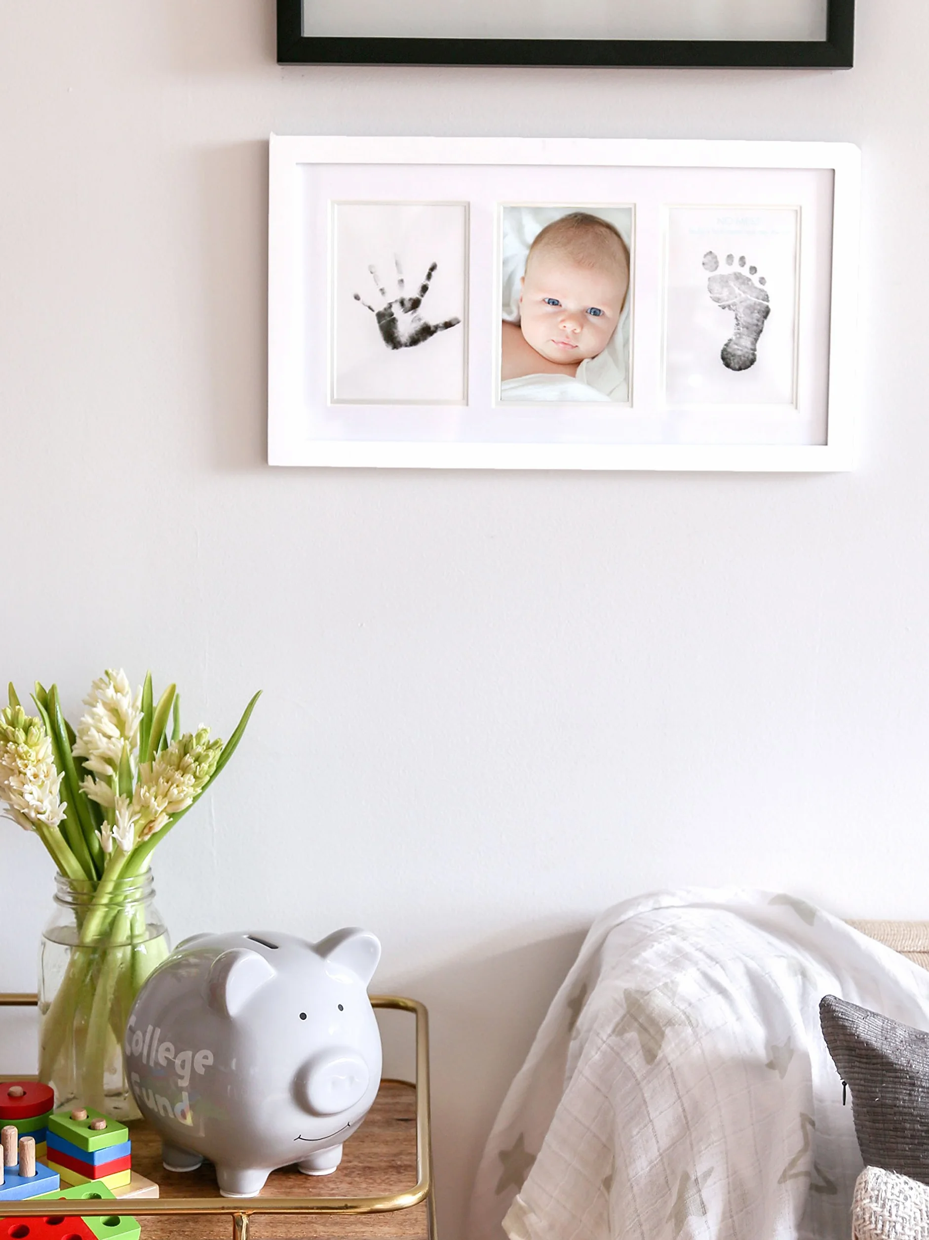 Pearhead Babyprints zestaw ramek na zdjęcia dla noworodka, odcisk stopy, chrzest lub chrzest, prezent dla malucha, biały