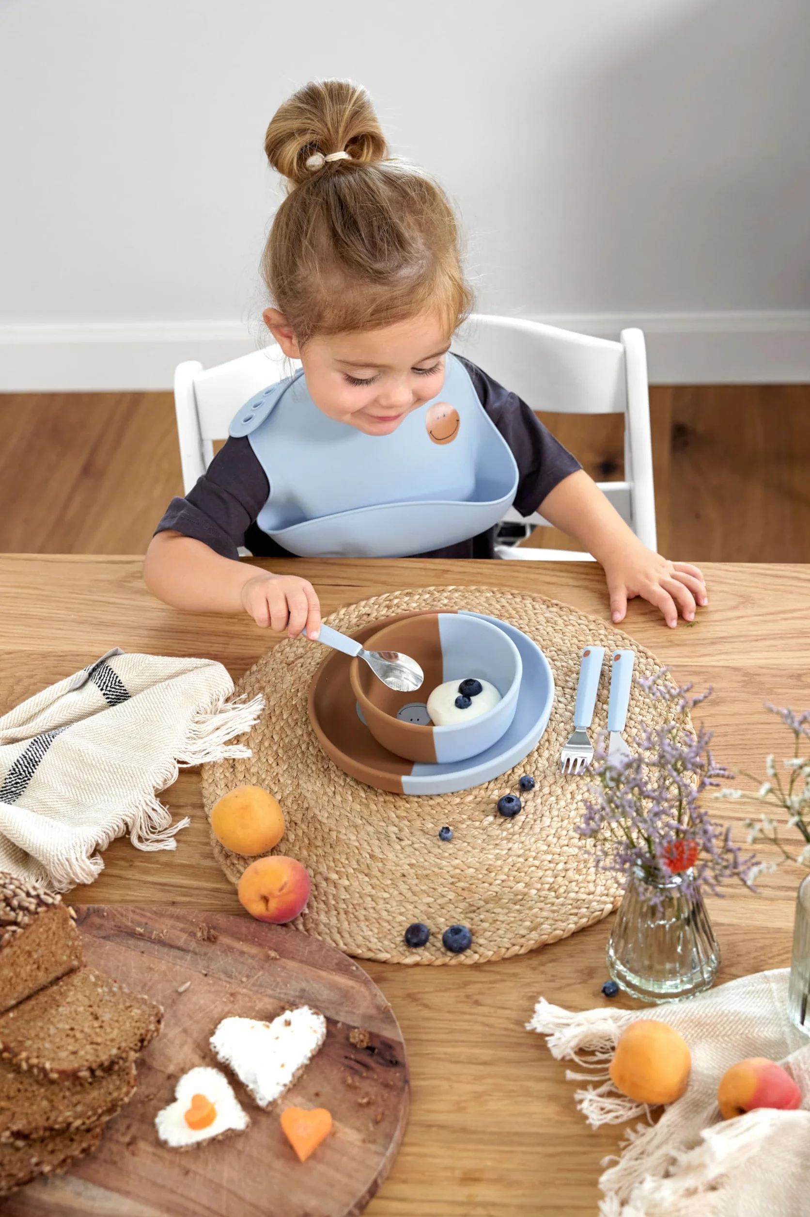 LÄSSIG Baby Silikon Lätzchen (2 Stk) Kleinkinder Lätzchen mit Auffangschale spülmaschinengeeignet