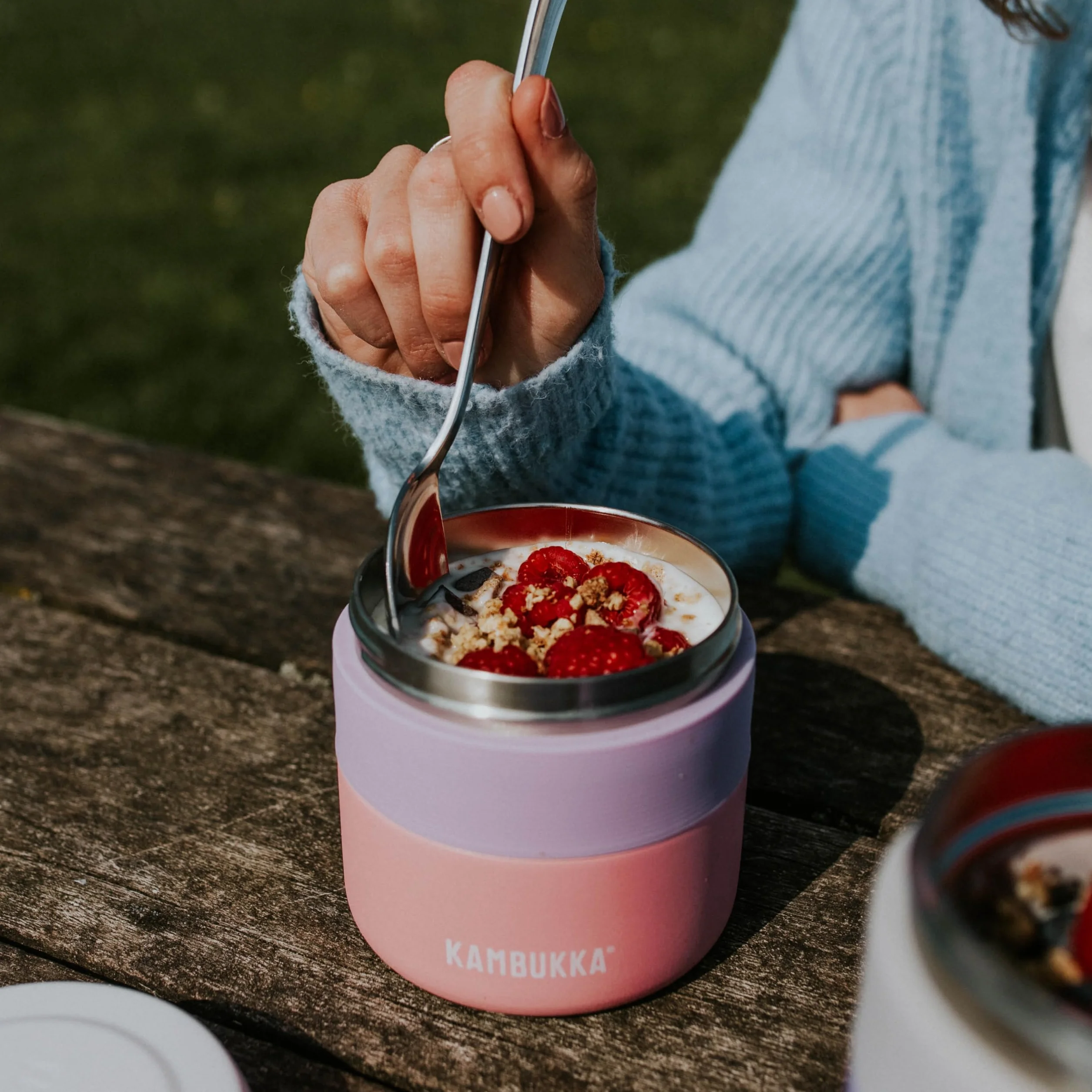 Kambukka Bora 600 ml Baby Pink – termos obiadowy/pojemnik termiczny na jedzenie, szczelny, stal 18/8, BPA free, utrzymuje ciepło do 9 h
