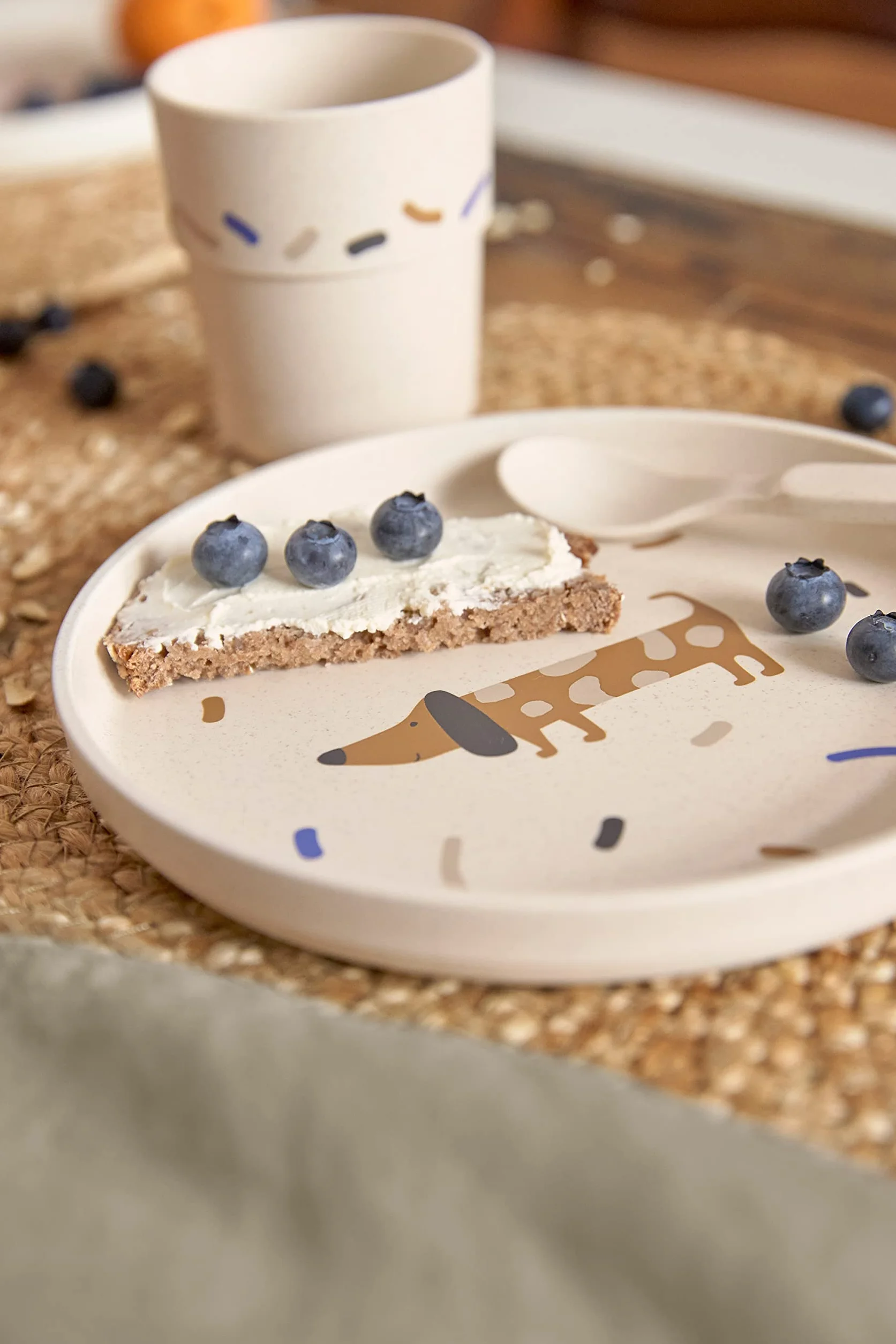 LÄSSIG Talerz dziecięcy bez melaminy, nie zawiera BPA, do zmywarki i kuchenki mikrofalowej/Plate Little Mateys royal blue