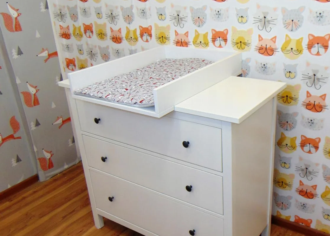 Mata do przewijania Koppang firmy IKEA, mata do przewijania komody, 46 cm, zdejmowana mata do przewijania, zaokrąglone panele przednie, biały, 72 cm x 54 cm
