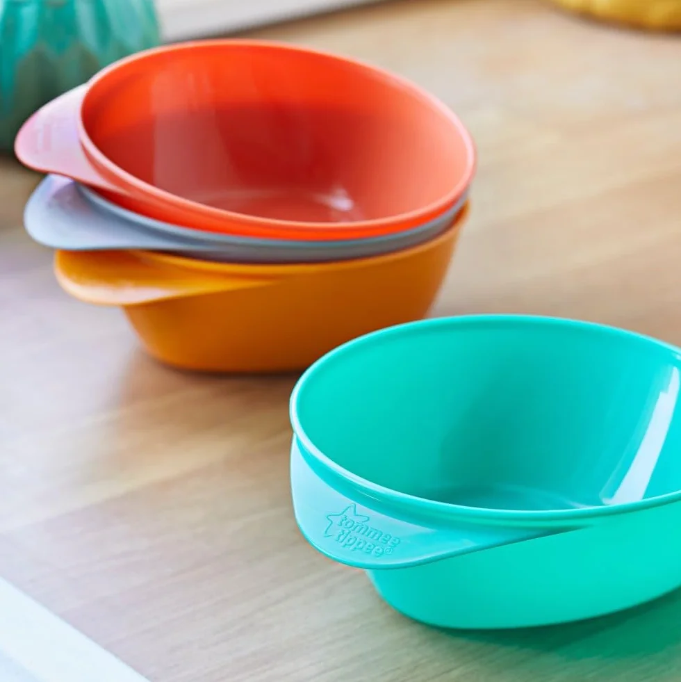 Tommee Tippee Easi Scoop Baby Feeding Bowls Pack of 4 Stackable with Triangular Base Ergonomic Handle