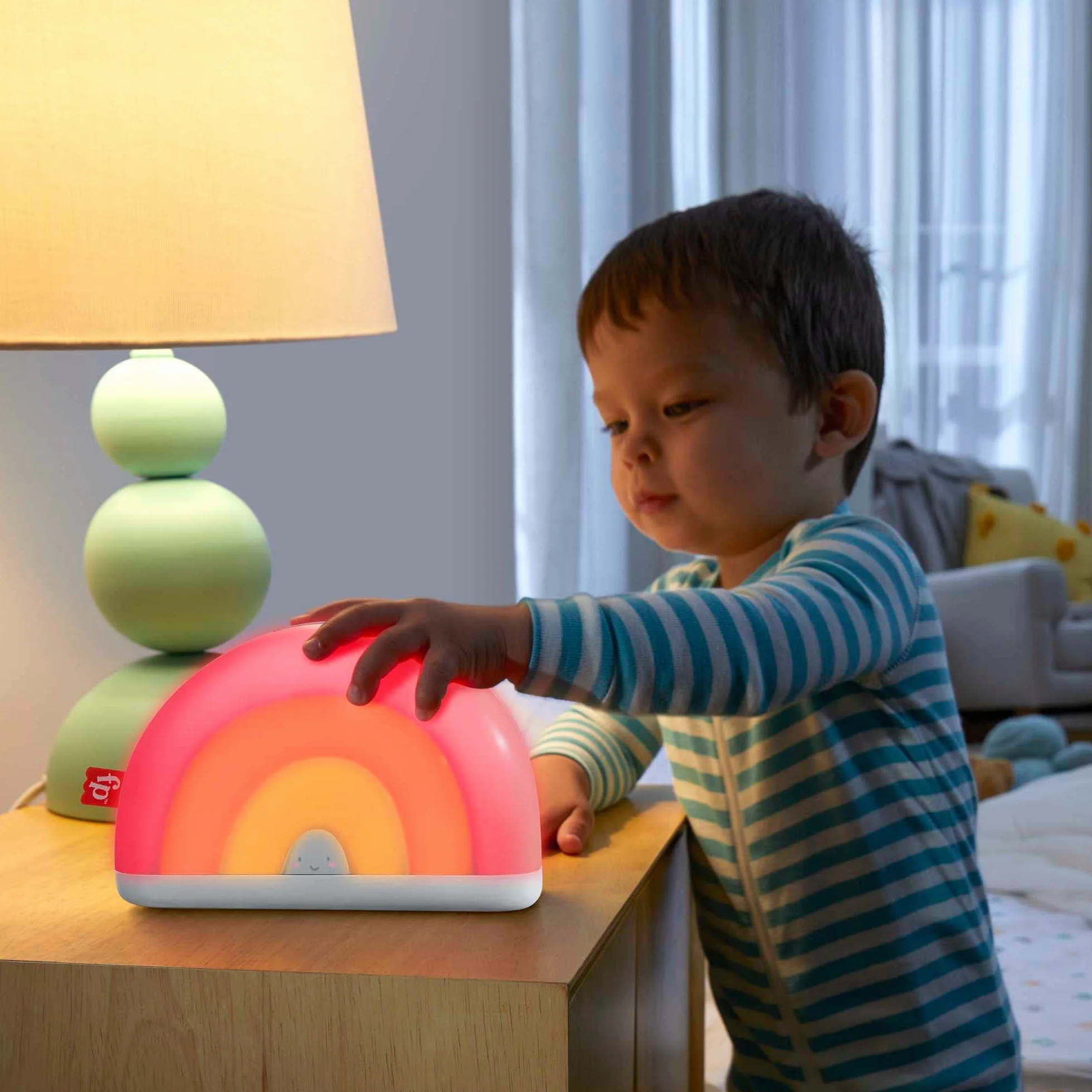 Fisher-Price Uspokajacz Świecąca Tęcza z muzyką i światełkami dla dzieci od narodzin, HGB91