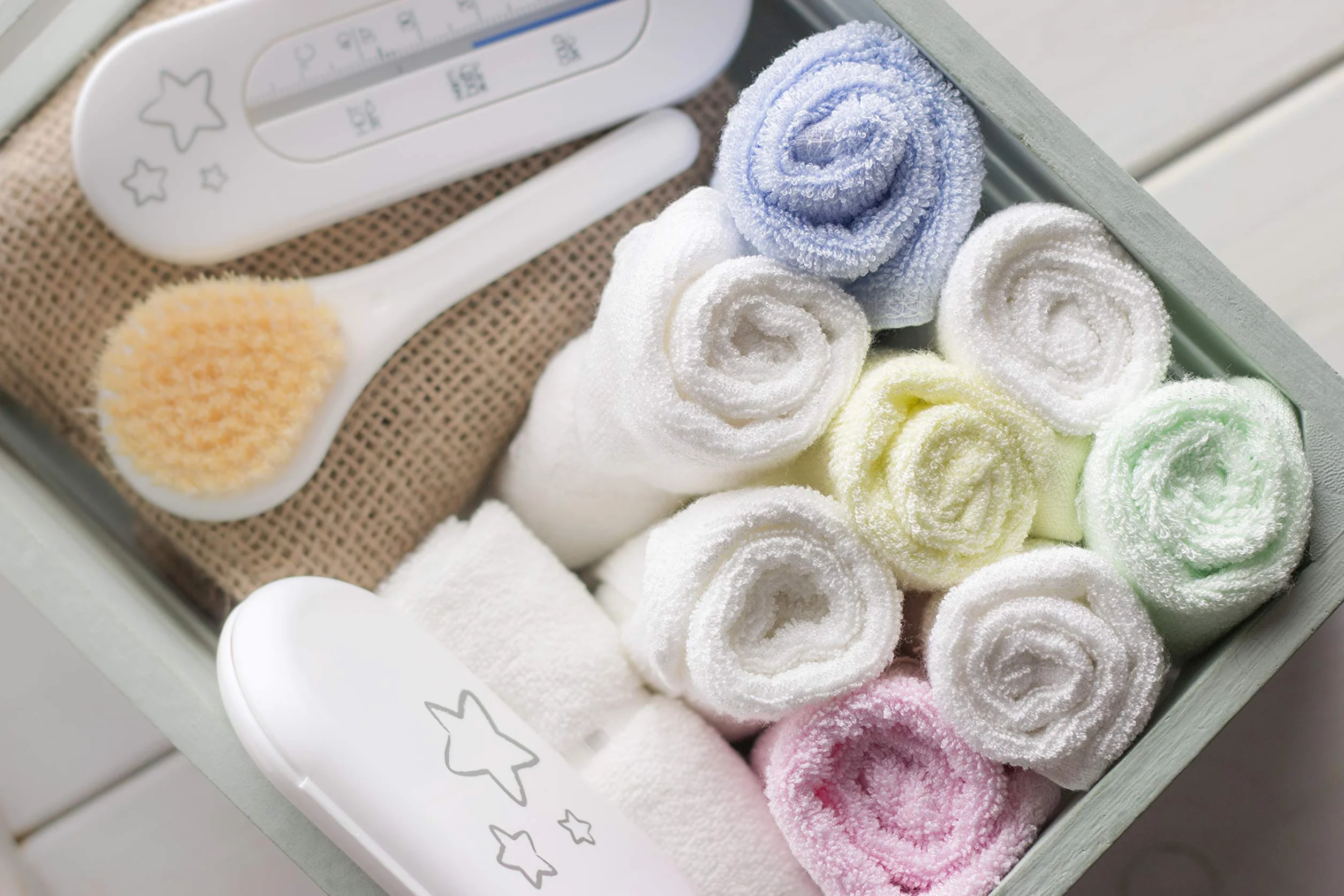 JM Baby myjka – 100% bambus, ultra gruba 500 g/m², chroni przed podrażnieniami i wysypkami, 25 x 25 cm, myjka dla noworodków, akcesoria do przewijania, w zestawie opakowanie na prezent i worek na