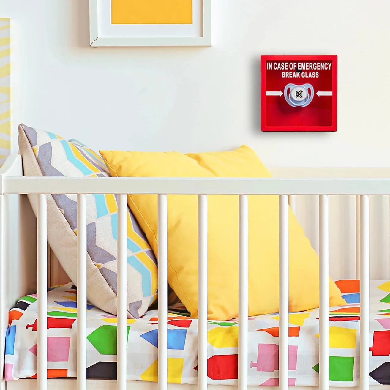 Froster Baby Emergency Frame - Zbij Szybkę, Ratunkowa Ramka z Awaryjnym Smoczkiem, Angielskie Napisy, in Case of Emergency, w Razie Potrzeby Zbij Szybkę, Niezbędnik dla Rodziców