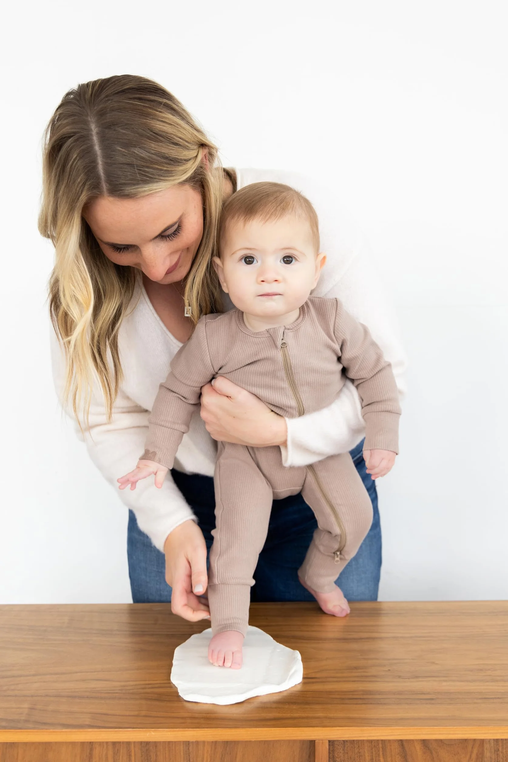 Pearhead Babyprints zestaw ozdób pamiątkowych dla noworodka, idealna pamiątka świąteczna lub prezent (święta)