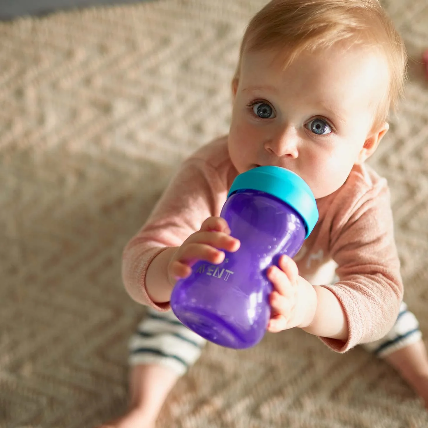 Philips Avent Kubek do picia z miękkim dzióbkiem SCF802/02, 9 m+, 260 ml, fioletowy/niebieski