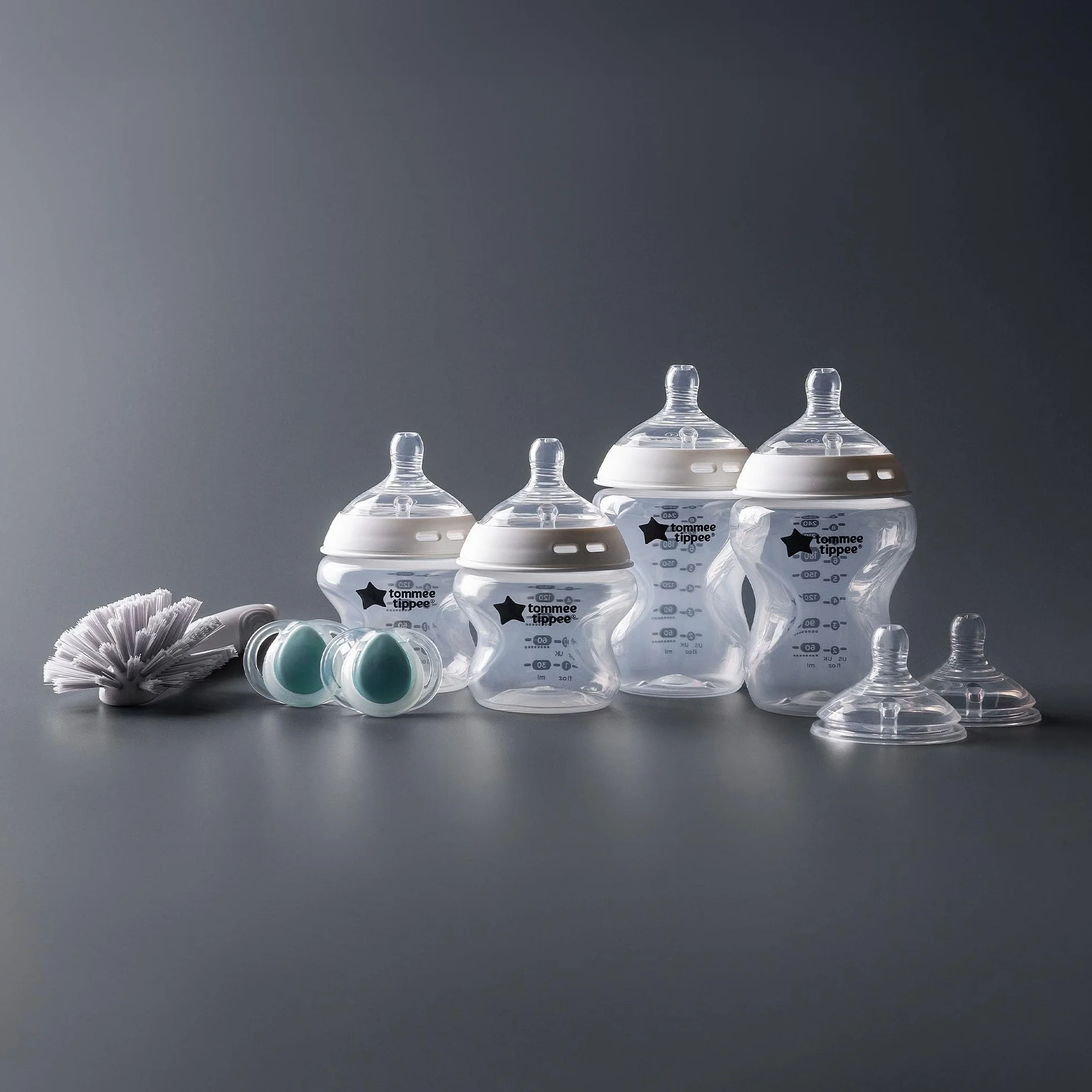 Natural Start Tommee Tippee zestaw dla niemowląt, antykolkowe butelki 150 ml/260 ml, ze średnim przepływem w kształcie piersi, samosterylizujące