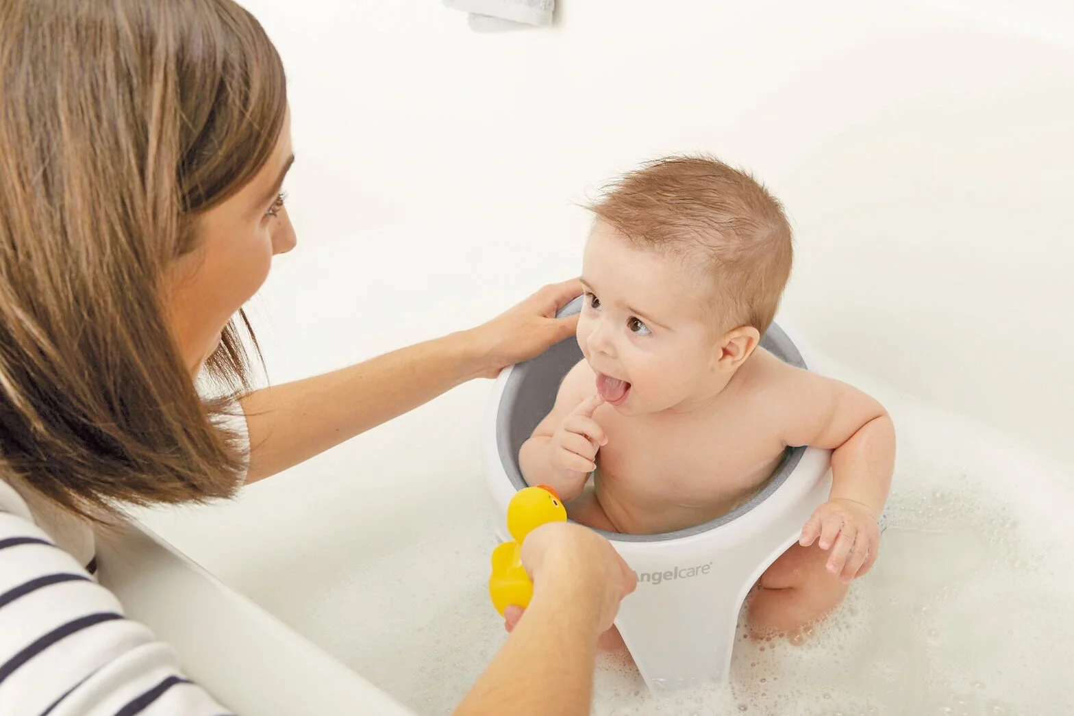 Angelcare Ergonomiczny pierścień kąpielowy do dużej wanny lub prysznica, jasnoszary, przyjemnie miękkie siedzisko