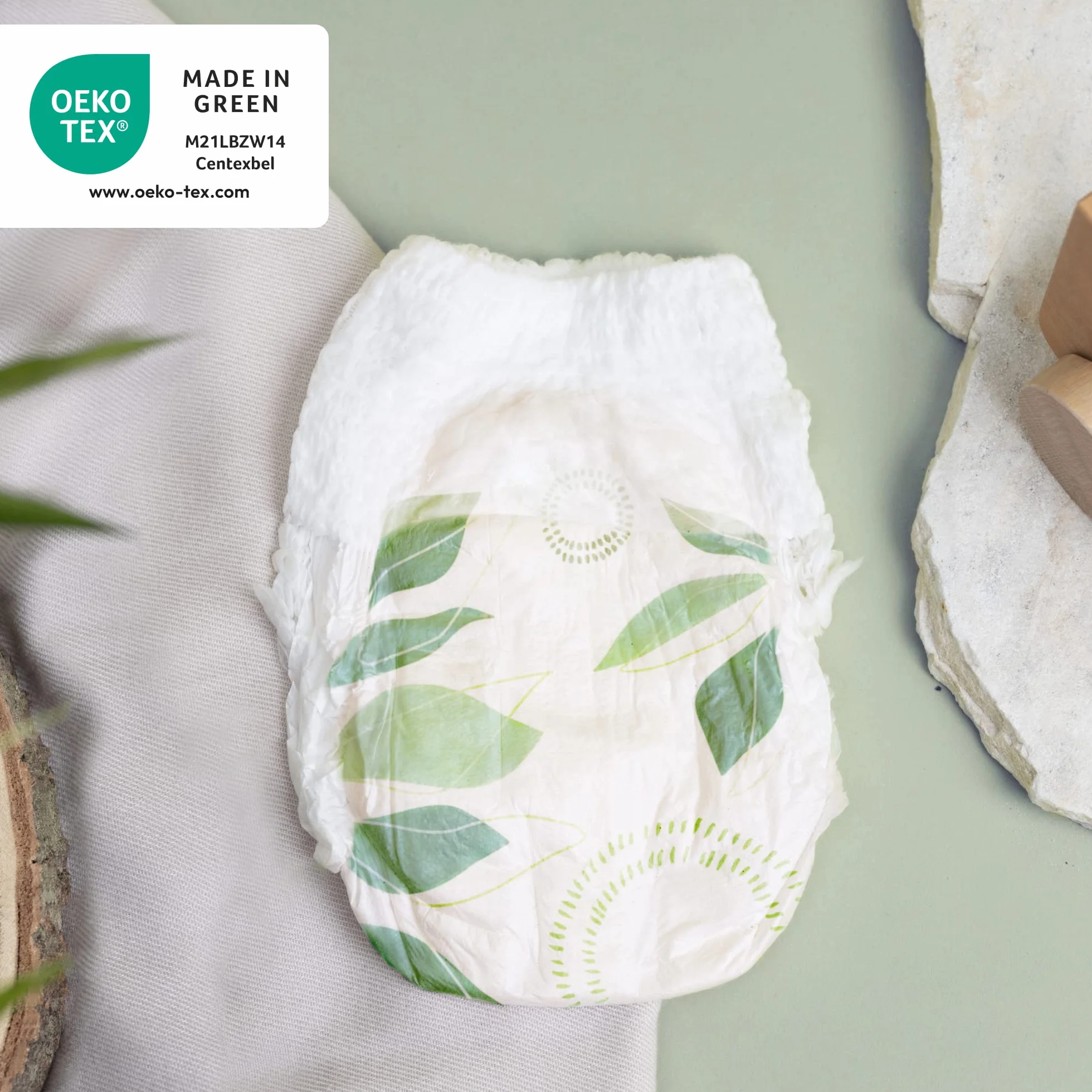 LILLYDOO Zielone spodnie przyjazne dla środowiska, rozmiar 4 (9-15 kg), pudełko miesięczne (125 sztuk) (FSC Mix)