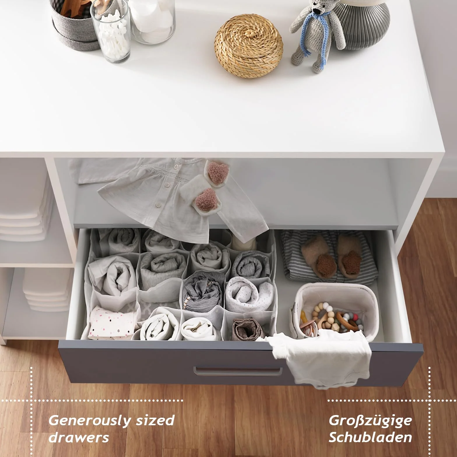 Infantastic® Przewijak z Szufladami - Otwarte Przegrody, 113 x 70 x 101 cm, Drewno MDF, Biały/Szary - Przewijak dla niemowląt, Pieluszka, Meble, Przewijak, Rzeczy dla niemowląt, Pokój dziecięcy