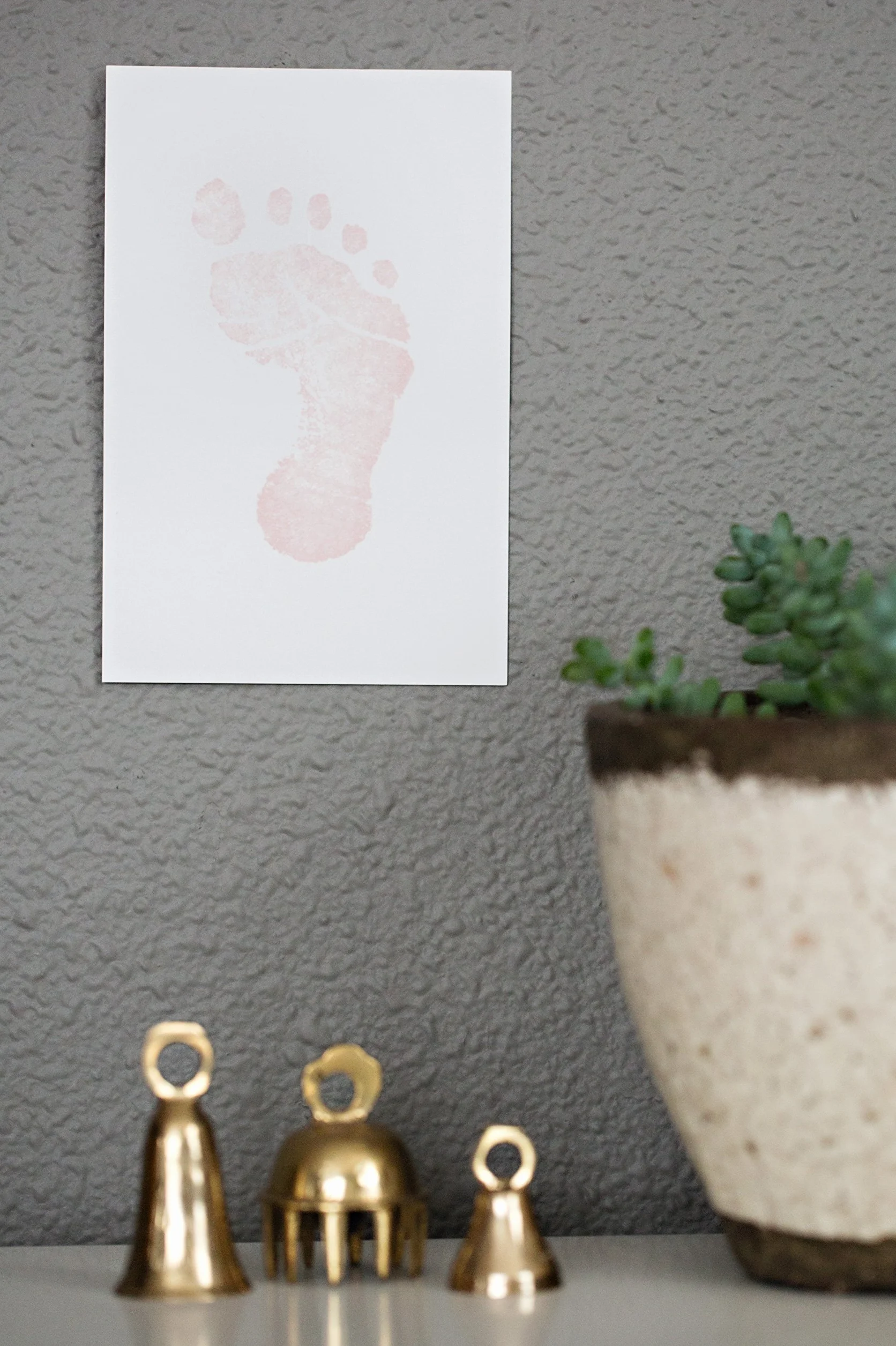 Pearhead Newborn Baby Handprint or Footprint "Clean-Touch" Ink Pad, 2 Uses, Pink