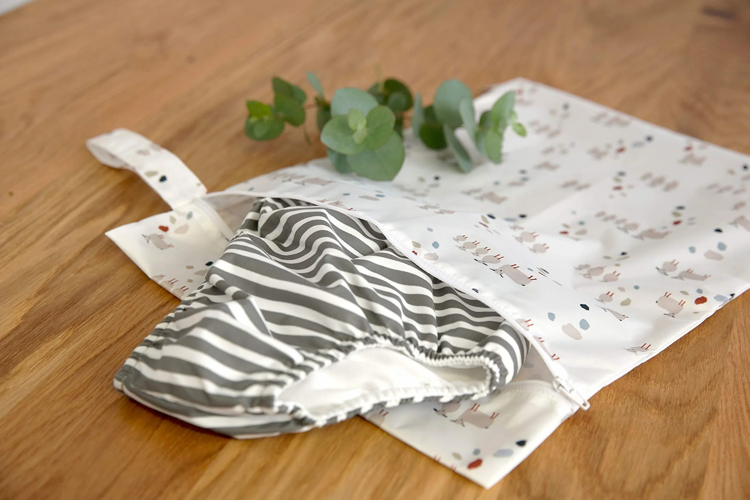 LÄSSIG Torba na mokro wielokrotnego użytku dla dziecka, 2 sztuki/Wet Bag Tiny Farmer Dots/Sheep