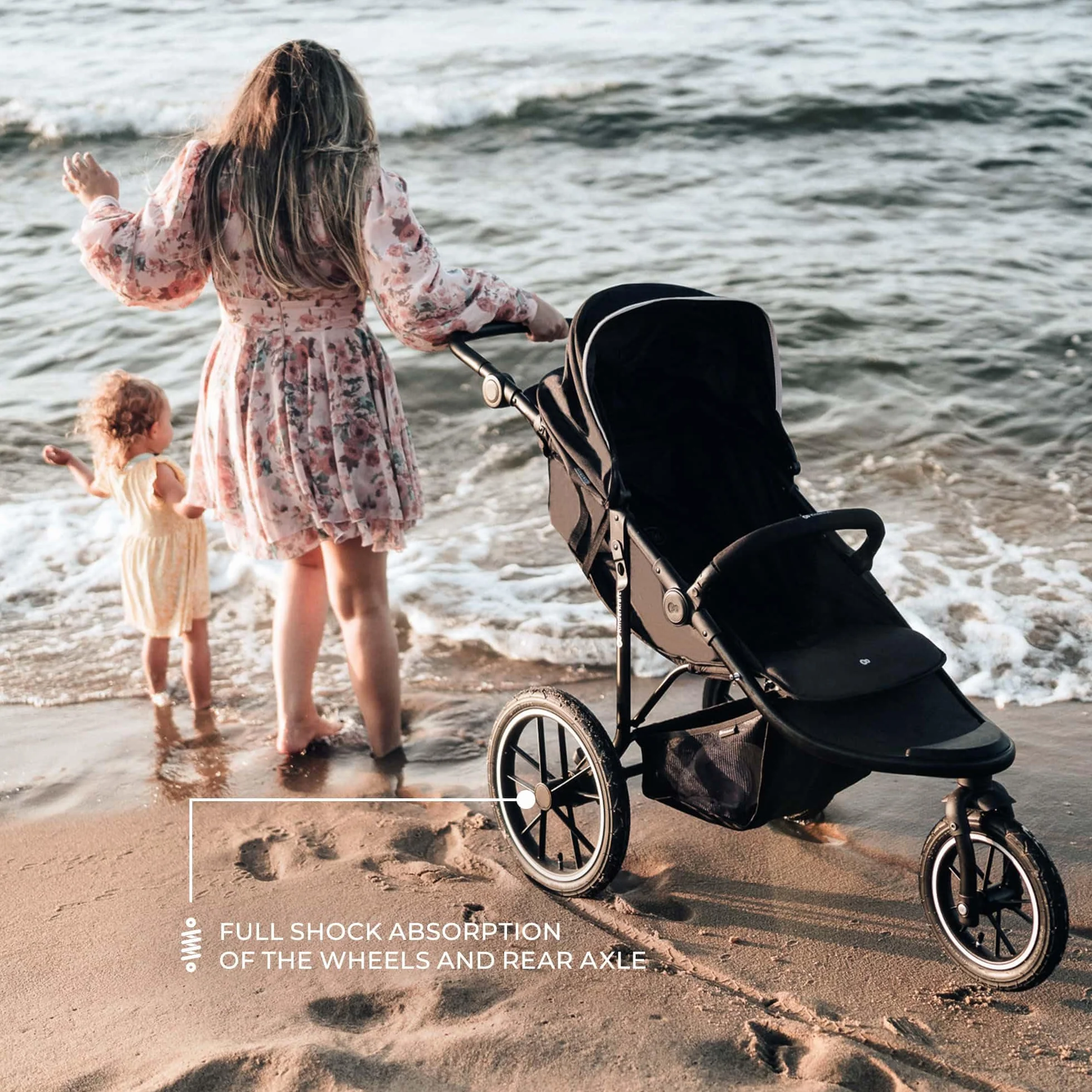 Kinderkraft HELSI 2 wózek dziecięcy z dużymi oponami pneumatycznymi, funkcja leżenia, regulowany uchwyt rodzica, składany, kosz pod siedzeniem, szary