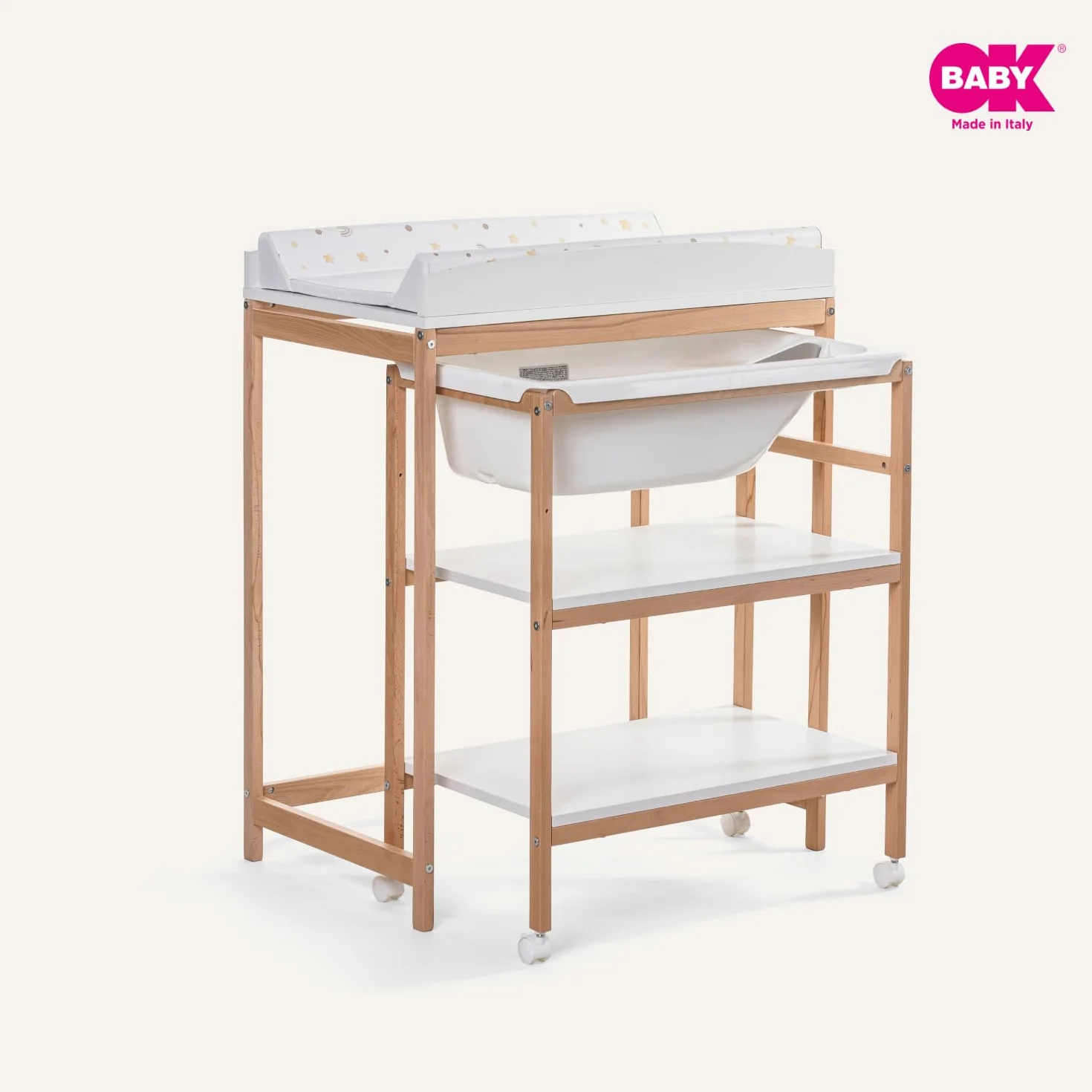 OKBABY Woody - Drewniany stół do przewijania z ergonomiczną wanną i kółkami, w komplecie z miękką matą do przewijania dla noworodków - 0-12 miesięcy (11 kg) - Biały