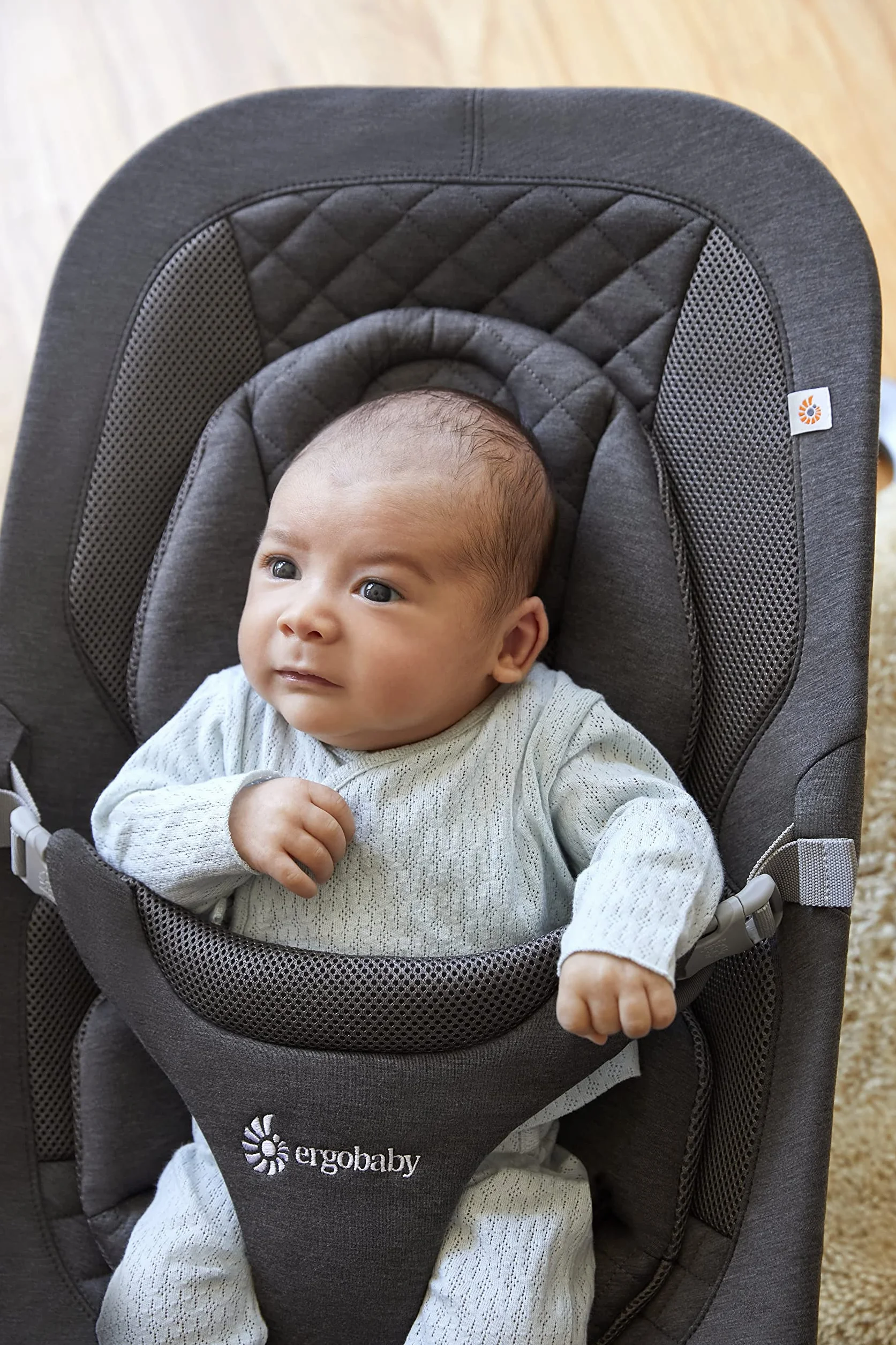 Ergobaby Evolve 3 w 1 – wielopozycyjny bujaczek dla niemowląt i małych dzieci o wadze od 2,5 do 13,2 kg – z regulacją wysokości, pasami bezpieczeństwa i wkładką dla noworodków, Charcoal Grey