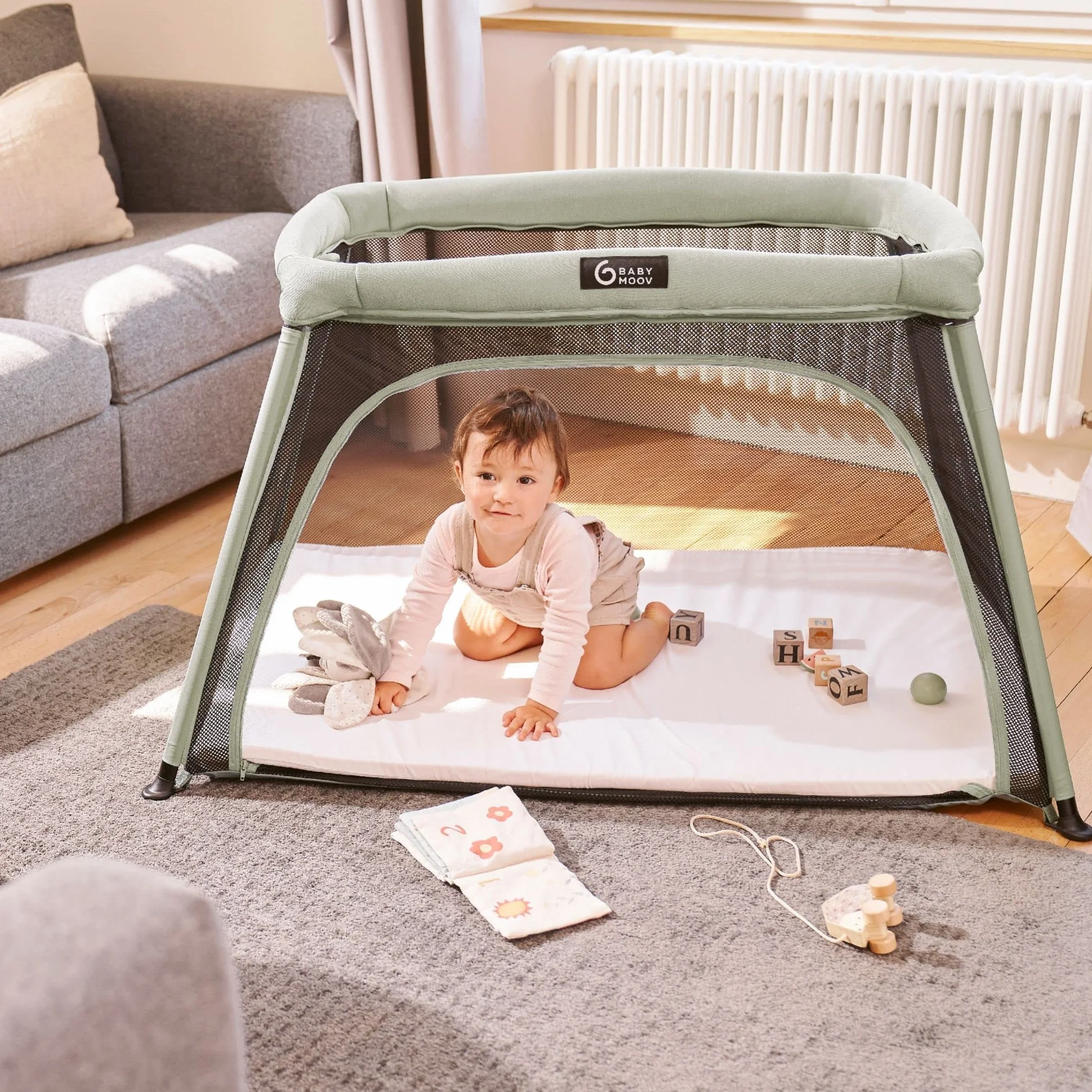 Babymoov Łóżko parasolowe Moov and Comfy 3 w 1 - Idealne od urodzenia do 4 lat - 2 poziomy: kołyska i duże łóżko dodatkowe z placu zabaw - łatwy w montażu i złożeniu - Dożywotnia
