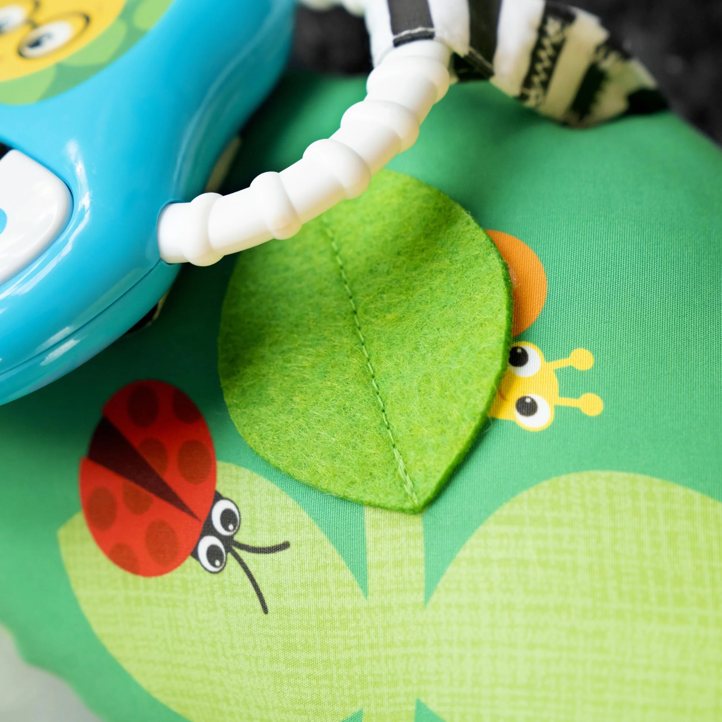 Baby Einstein, Cal-a-Pillow poduszka do aktywności na brzuchu, multisensoryczna, od 0+ miesięcy
