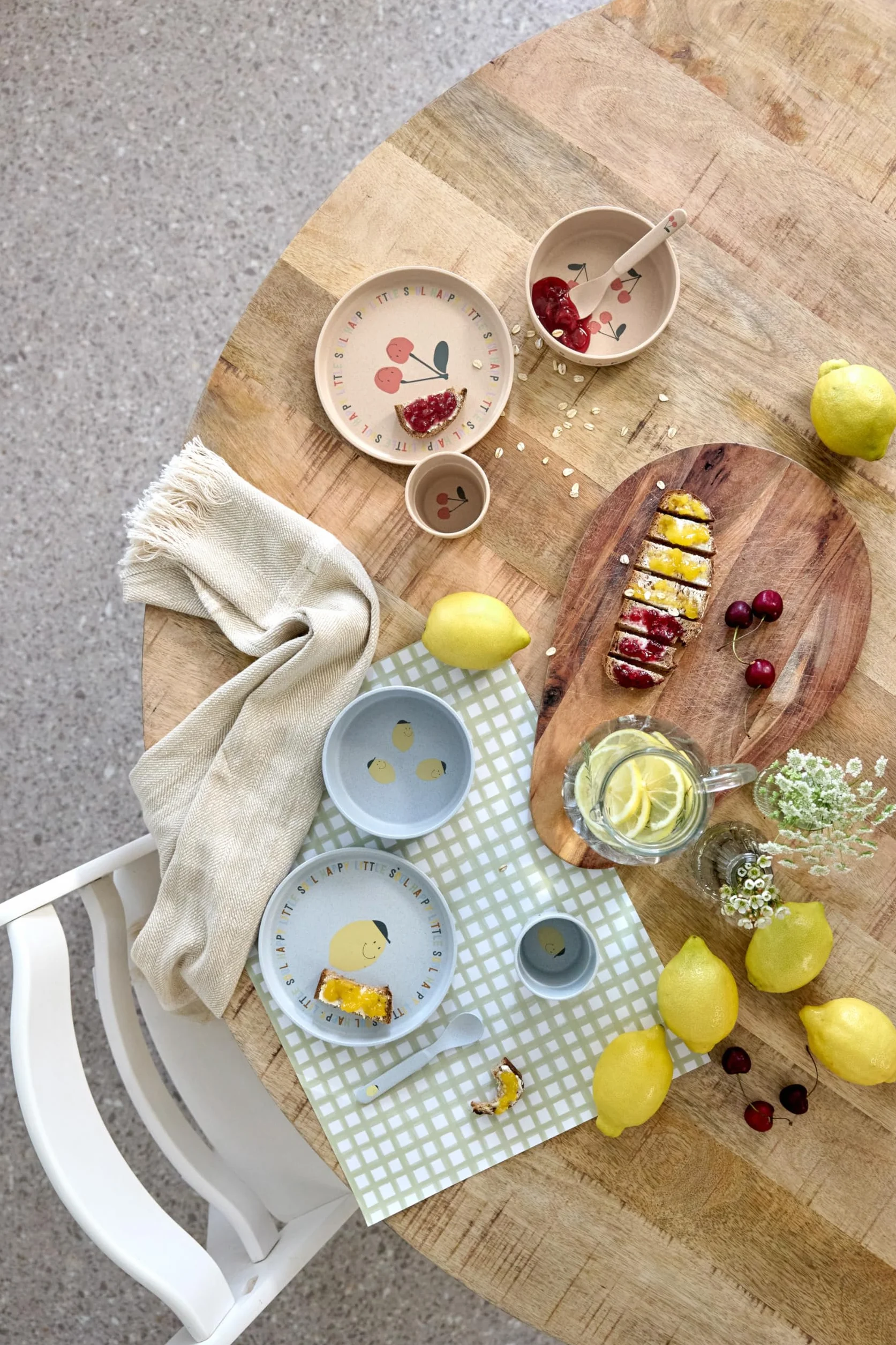 LÄSSIG Talerz dziecięcy bez melaminy, nie zawiera BPA, do zmywarki i kuchenki mikrofalowej/plate Happy Fruits Cherry