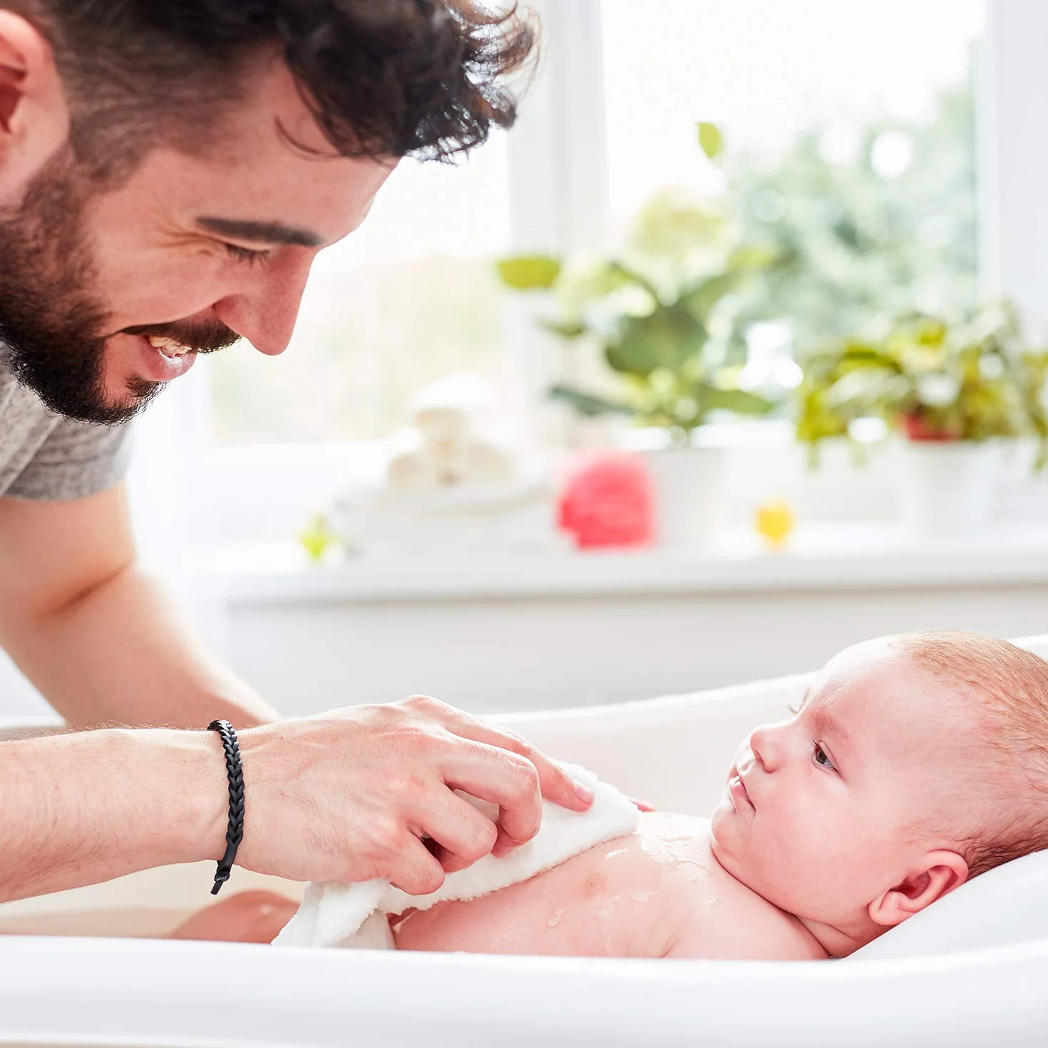 Momcozy Set Asciugamani Bagno al in Bambù per Neonato 5 Pz, 1 Pezzo Asciugamano Neonato Con Cappuccio, 3 Pezzi Asciugamano Neonati, 1 Pezzo Guanto Da Bagno, Soffice, Traspirante, Ecologico