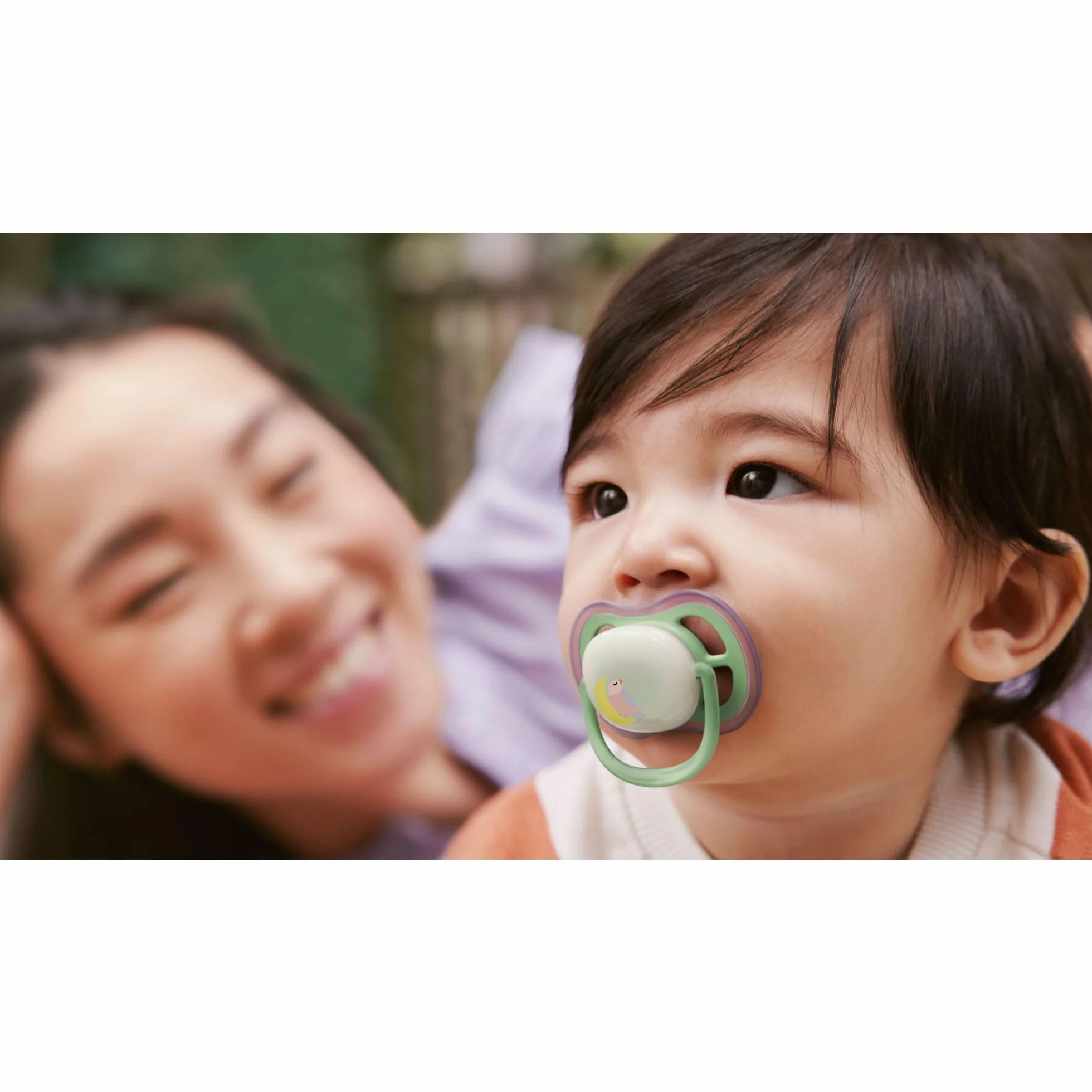 Philips Avent smoczek ultra air Nighttime – dopasowany do szczęki, dla dzieci w wieku 6-18 miesięcy, świeci w ciemności, miękki, symetryczny silikonowy smoczek, nie zawiera BPA, 2 sztuki, SCF376/29