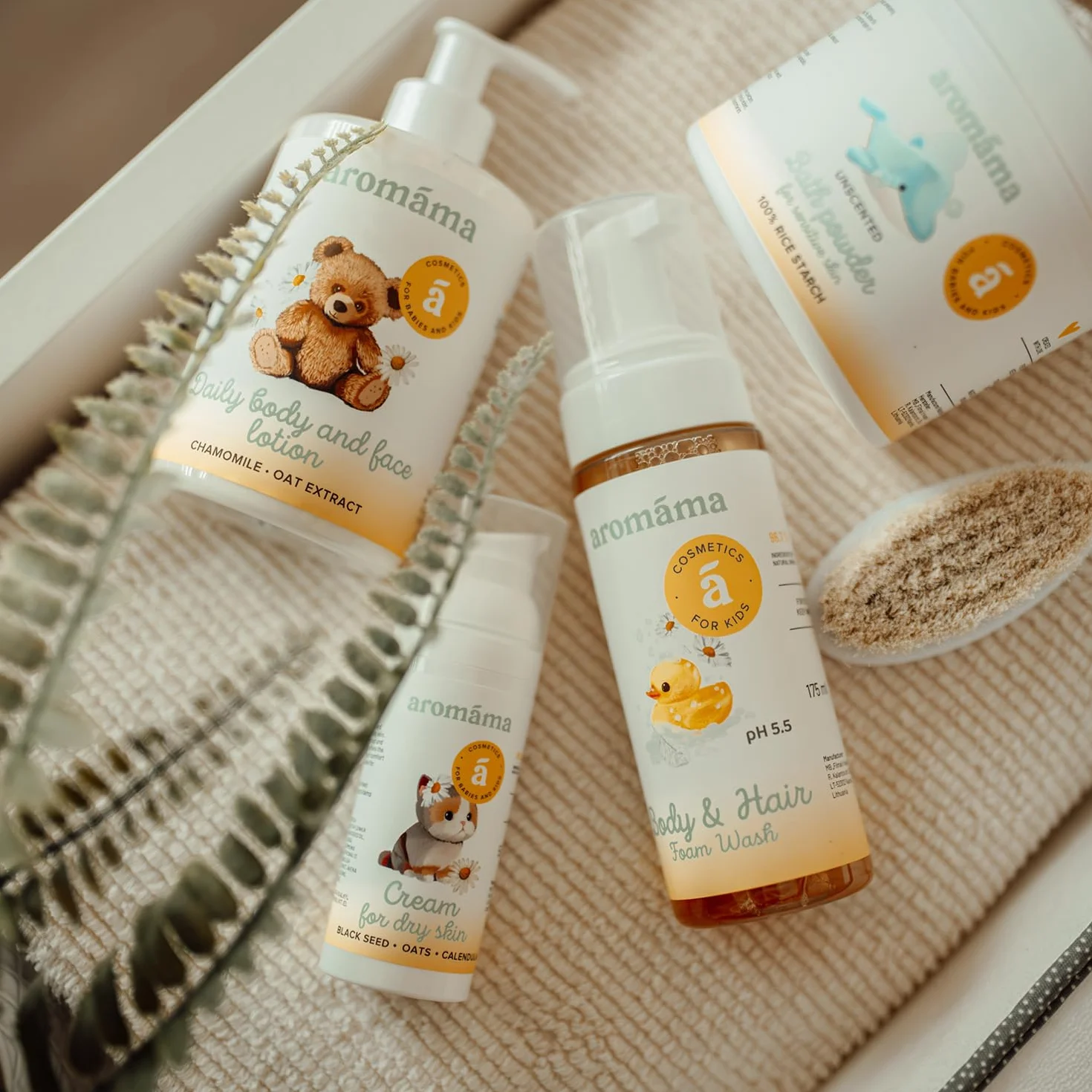 aromáma Dry Skin Cream dla niemowląt i dzieci, naturalny krem nawilżający do twarzy i ciała, do skóry wrażliwej, z nagietkiem, ekstraktem z owsa, pantenolem, olejkiem z czarnuszki i oleju rycynowego