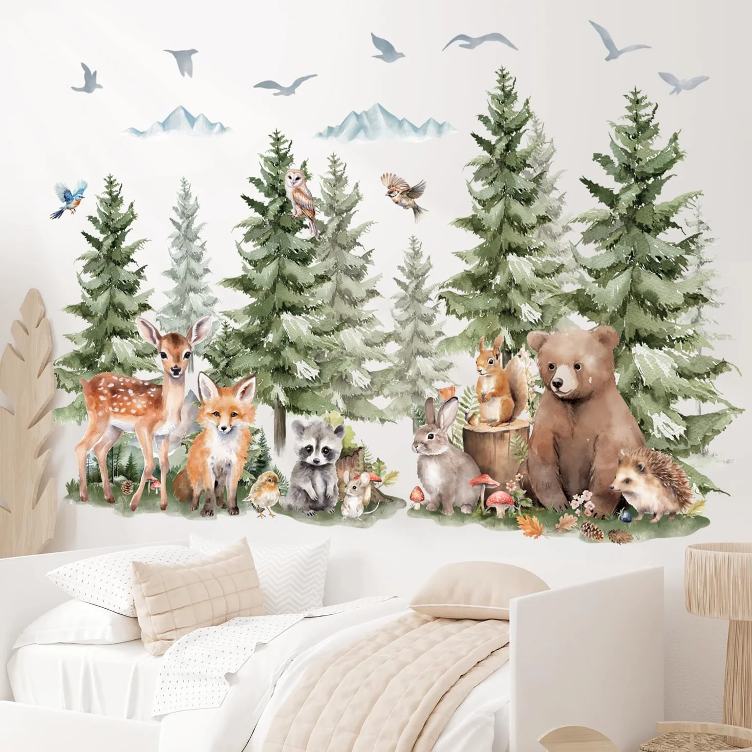 DECOWALL SG4-2422 Naklejki ścienne z sosnami i zwierzętami leśnymi Las górski Zwierzęta leśne Jeleń Lis Naklejki ścienne Przytulny pokój dla dzieci Przedszkole Sypialnia Wystrój pokoju zabaw