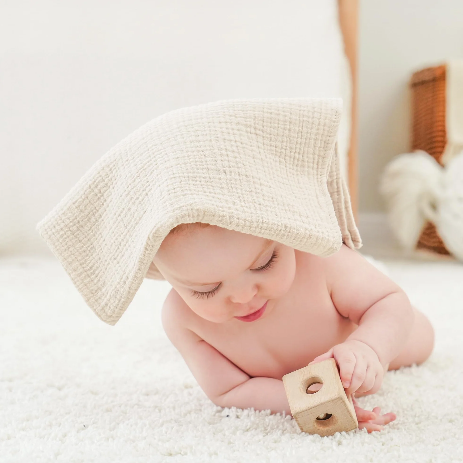 Bearmoss Chusteczki Molton dla niemowląt, 100% bawełna, miękkie ściereczki do ślinu dla niemowląt, oddychające i bardzo chłonne, chłonne ściereczki muślinowe, 4 szt. 60 x 60 cm (brązowy nadruk)