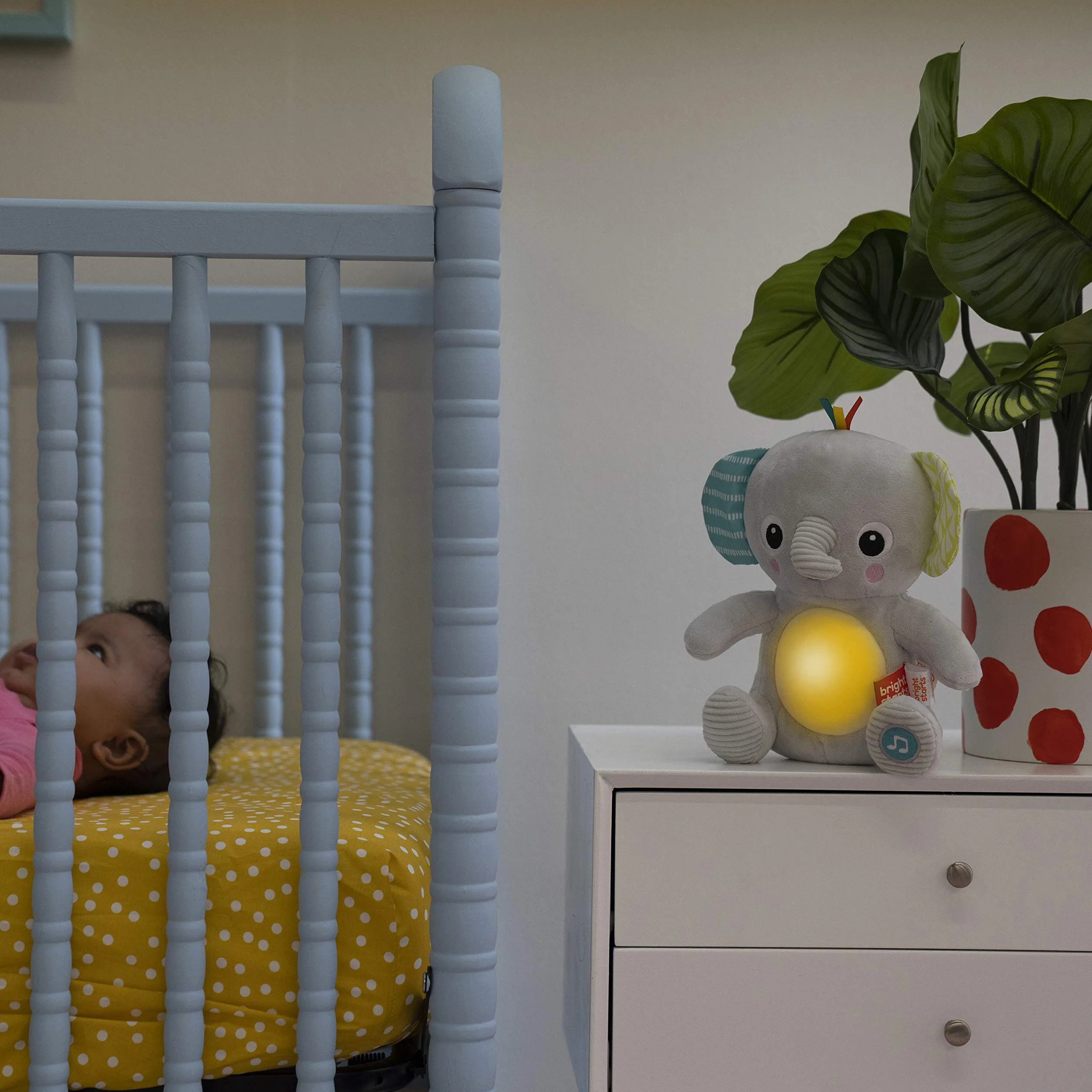 Bright Starts, Hug-a-bye przytulanka dla niemowląt, słoń z lampkami, melodiami, różnymi teksturami i wieloma innymi, wielokolorowe