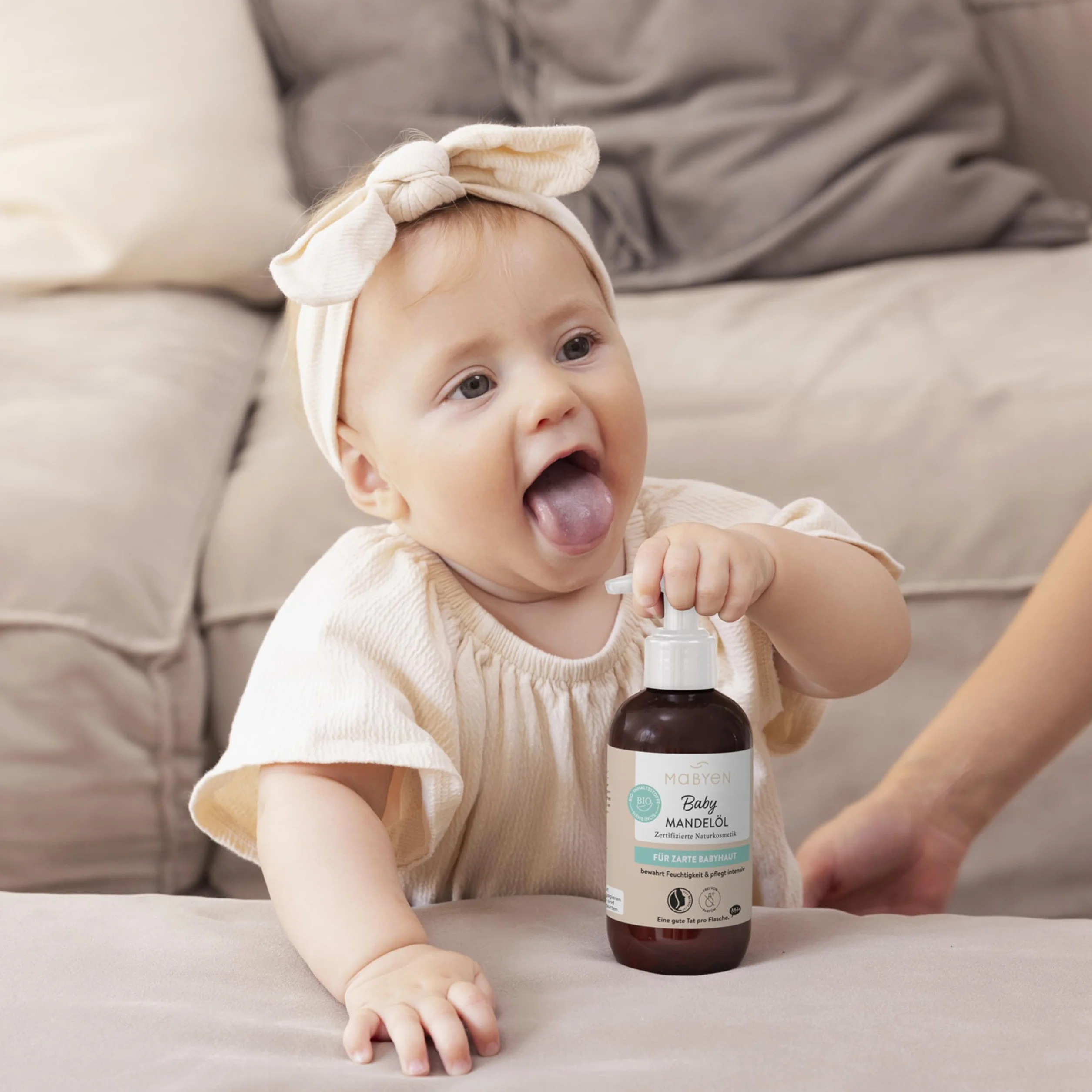 MABYEN Bio Baby Olej Migdałowy 200ml | Wegański, bez zapachu, kosmetyki naturalne - Olej migdałowy dla niemowląt idealny do pielęgnacji dziecka i jako olejek do masażu niemowląt - w praktycznej butelc
