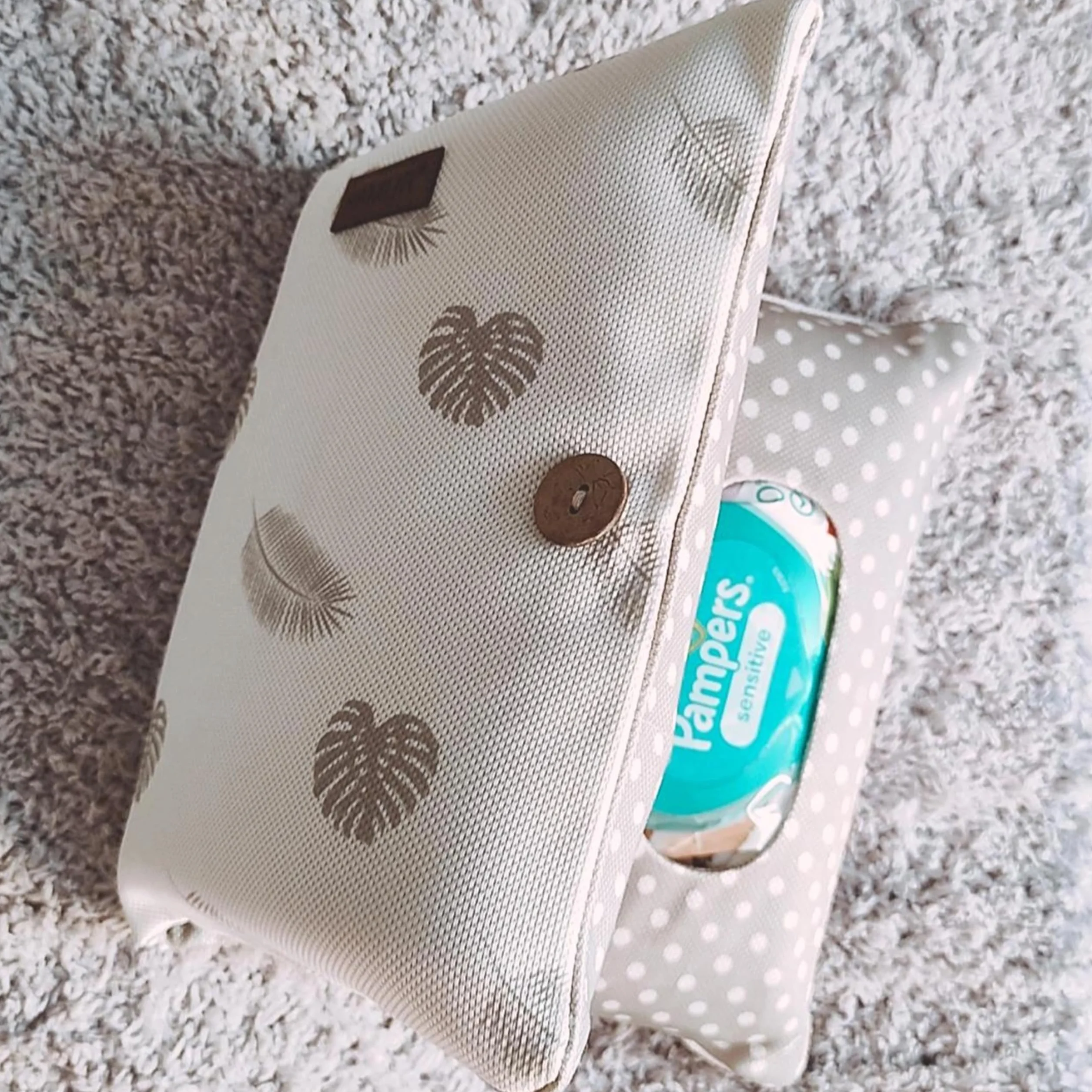 HAMUR HOME Organizer na pieluchy i kosmetyczka 2 w 1 - mała torba na pieluchy w podróży dla mamy pieluchy kremowe chusteczki organizer dla niemowląt, Liście, Liście