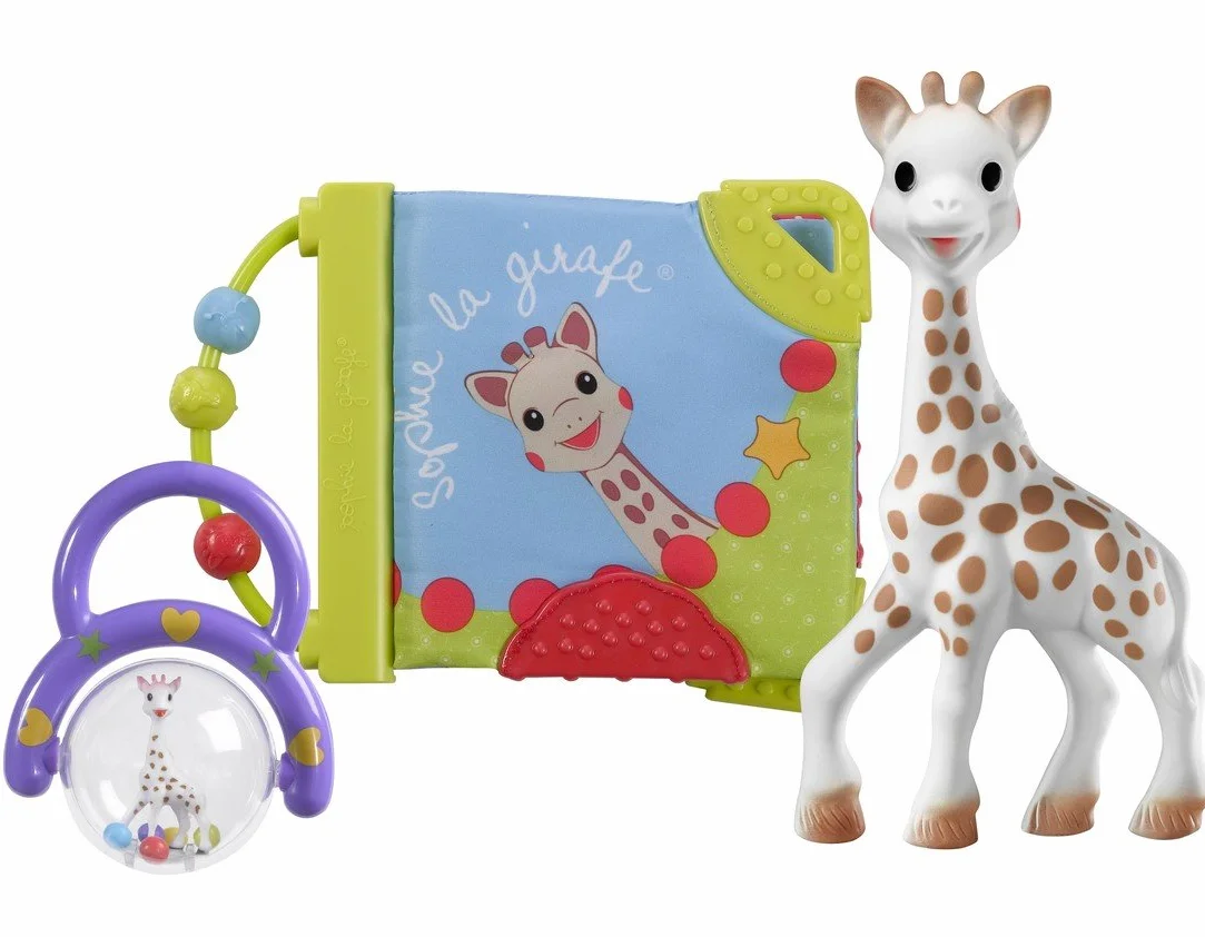 Sophie la girafe Zestaw upominkowy – gryzak, grzechotka i książka z ćwiczeniami