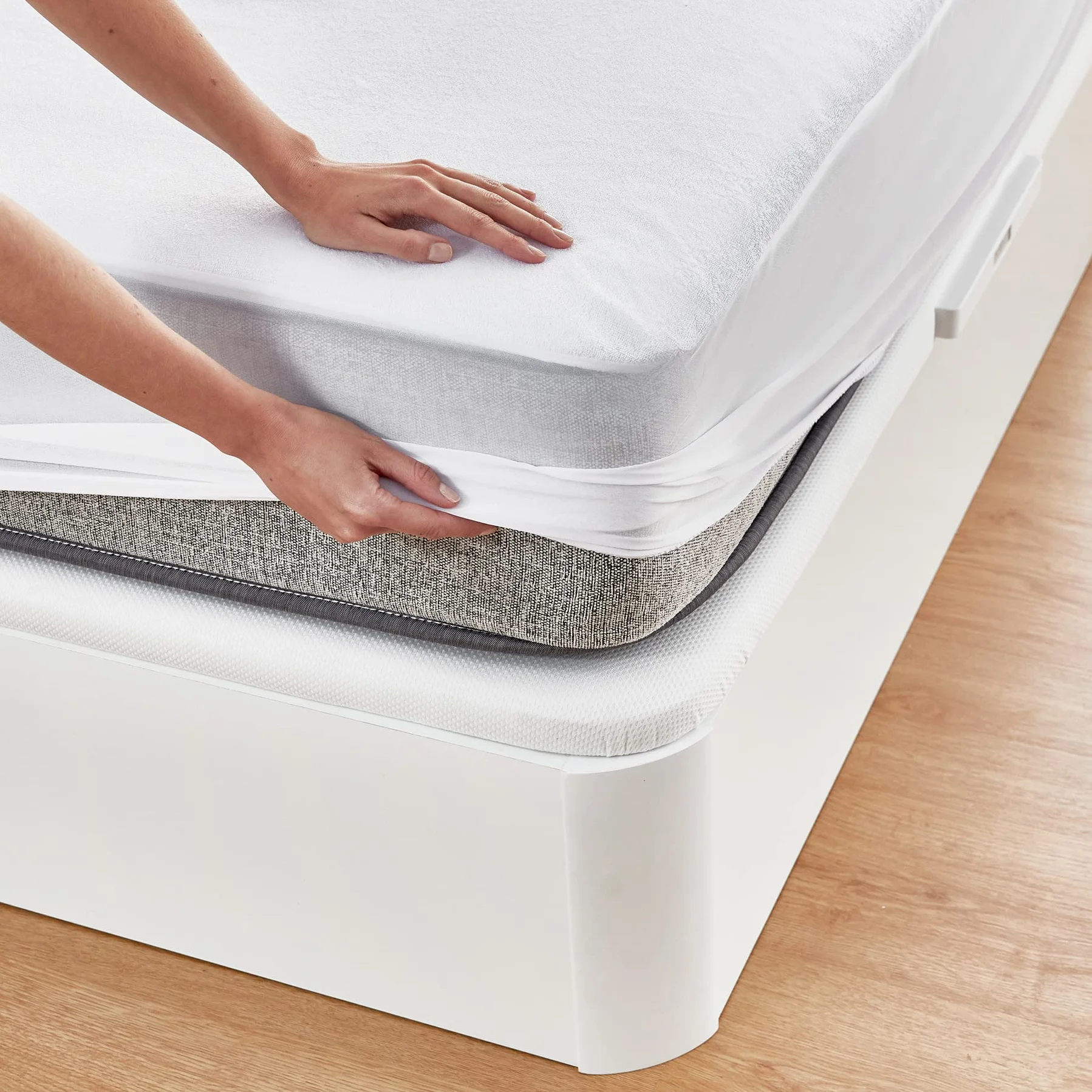 Pikolin Home - Wodoodporny ochraniacz na materac frotte i oddychający, chłonny, certyfikat Oeko-Tex, na łóżeczko dziecięce 70, wysokość do 32 cm, nakładka na materac 70 x 140 cm