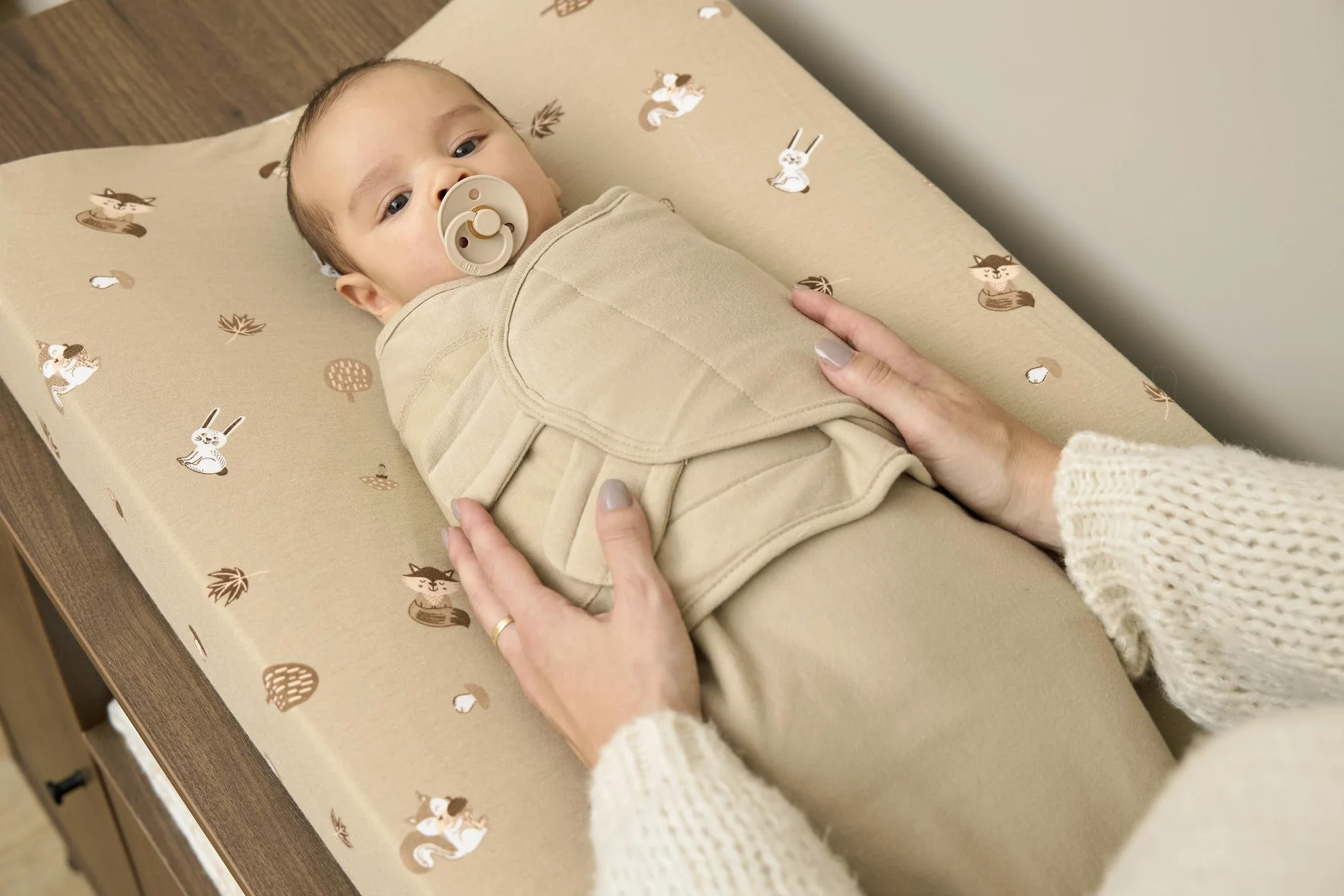 Meyco Baby Uni worek do spania, początkowe wyposażenie dla noworodków (worek do spania dla niemowląt od 4 do 6 miesięcy, 100% bawełna, oddychający, ułatwiający zasypianie), piaskowy