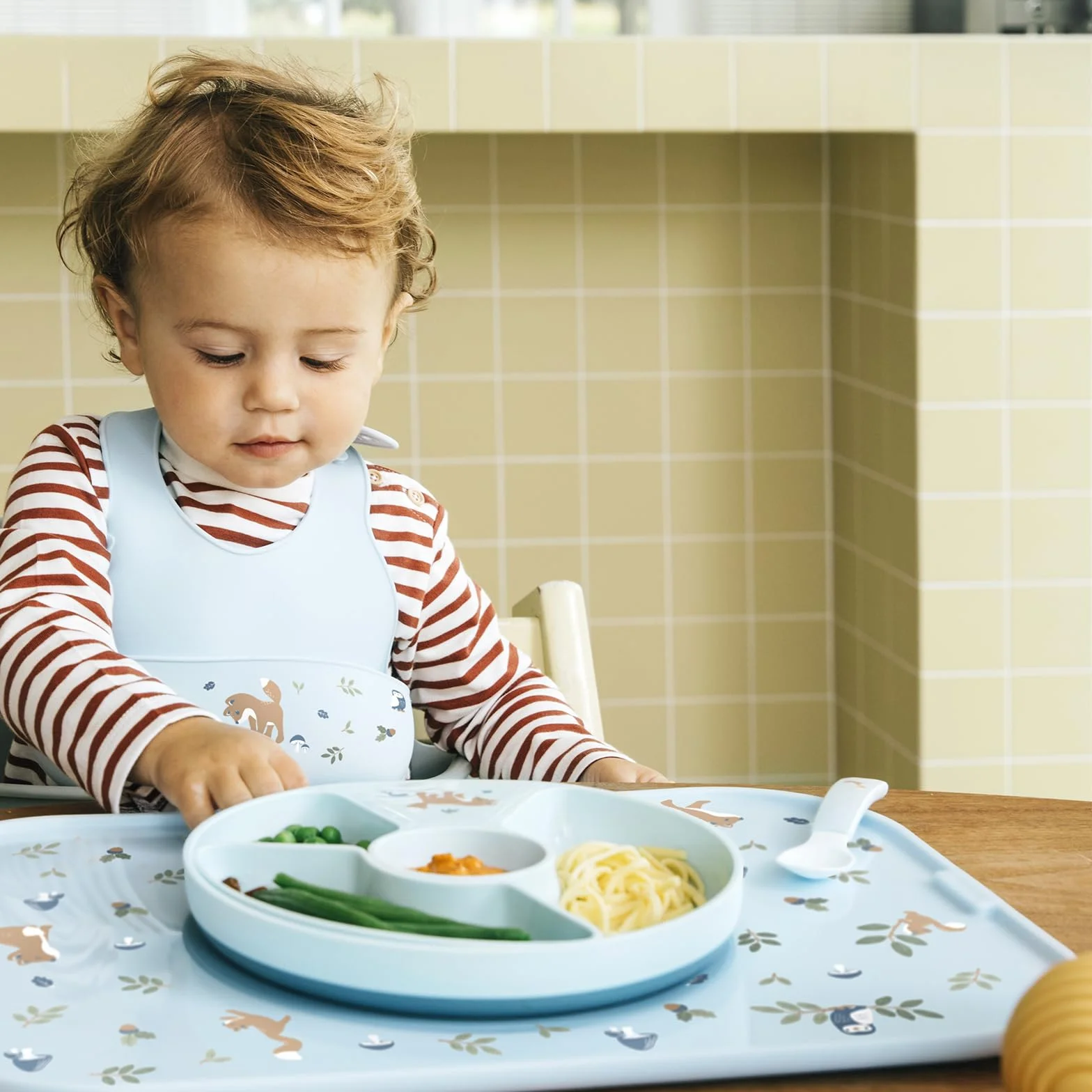 Mepal, Płyta Dzielona Mio Little Dutch, Wysokie Krawędzie z Narożnikami Ułatwiającymi Nabieranie, Antypoślizgowa Podstawa, Zawiera Wyjmowaną Przegrodę na 2, 3, 4 Sekcje, Fairy Garden