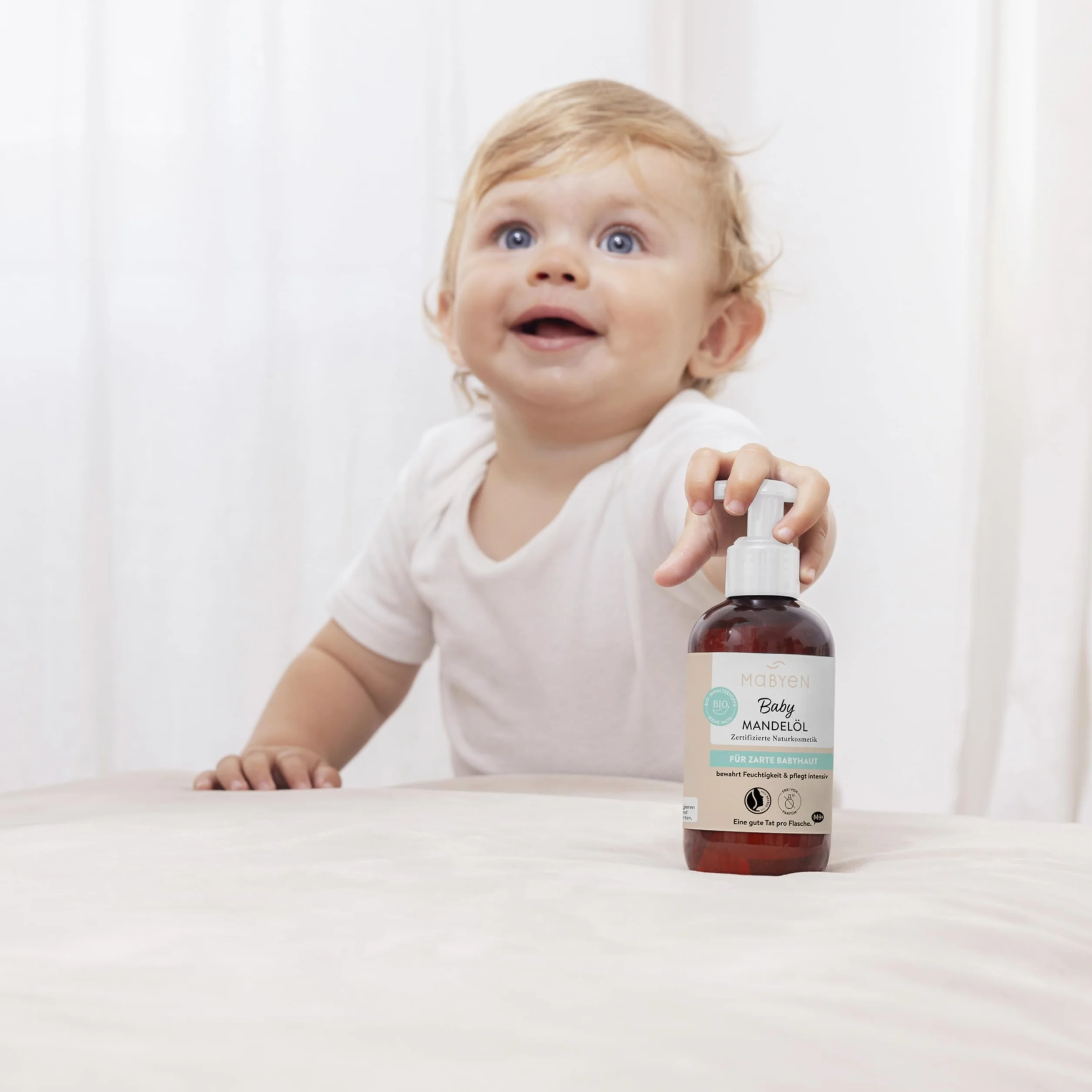 MABYEN Bio Baby Olej Migdałowy 200ml | Wegański, bez zapachu, kosmetyki naturalne - Olej migdałowy dla niemowląt idealny do pielęgnacji dziecka i jako olejek do masażu niemowląt - w praktycznej butelc