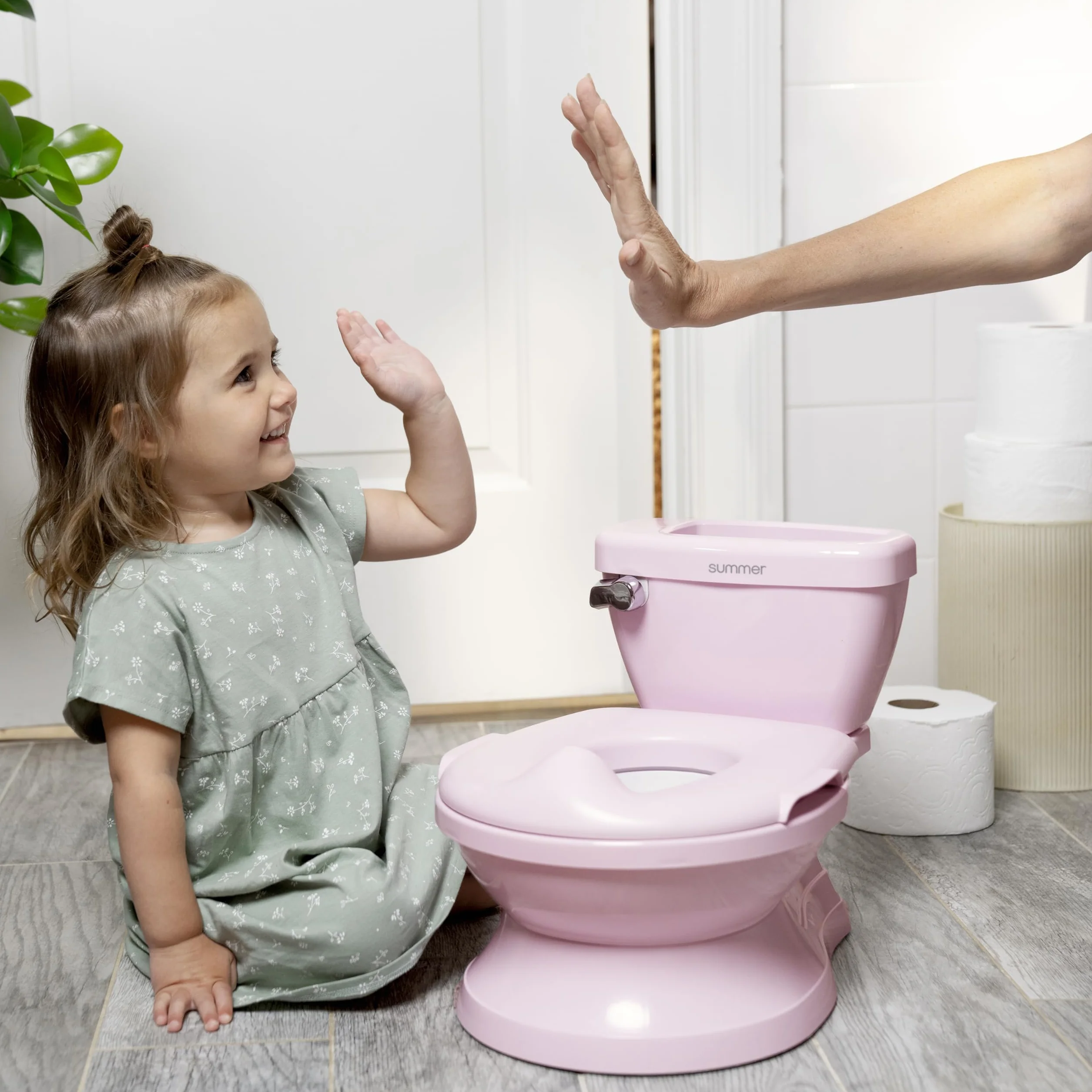 Ingenuity My Size Potty Pro, toaleta do nauki korzystania z nocnika dla niemowląt, realistyczny dźwięk spłukiwania, ochrona przed zachlapaniem, łatwa do czyszczenia, ze zdejmowaną miską