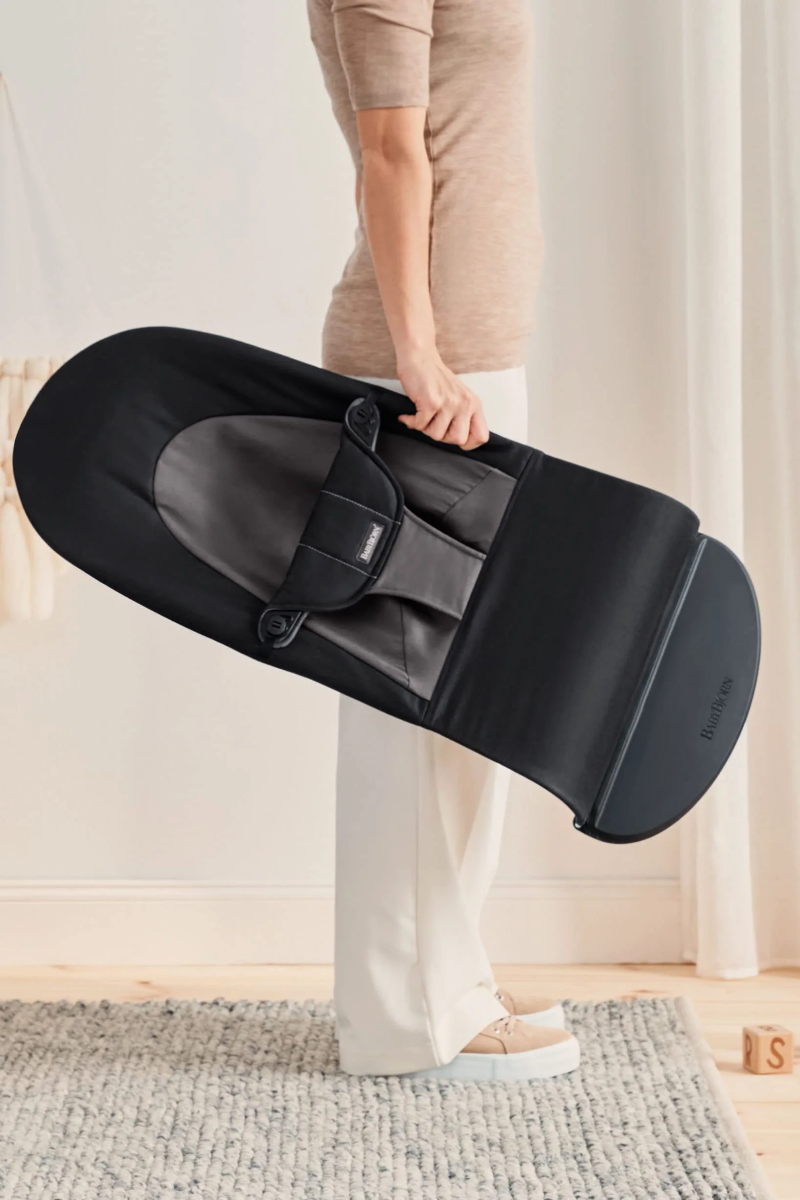 BabyBjörn Huśtawka dziecięca Balance Soft,tkana, czarny/ciemnoszary
