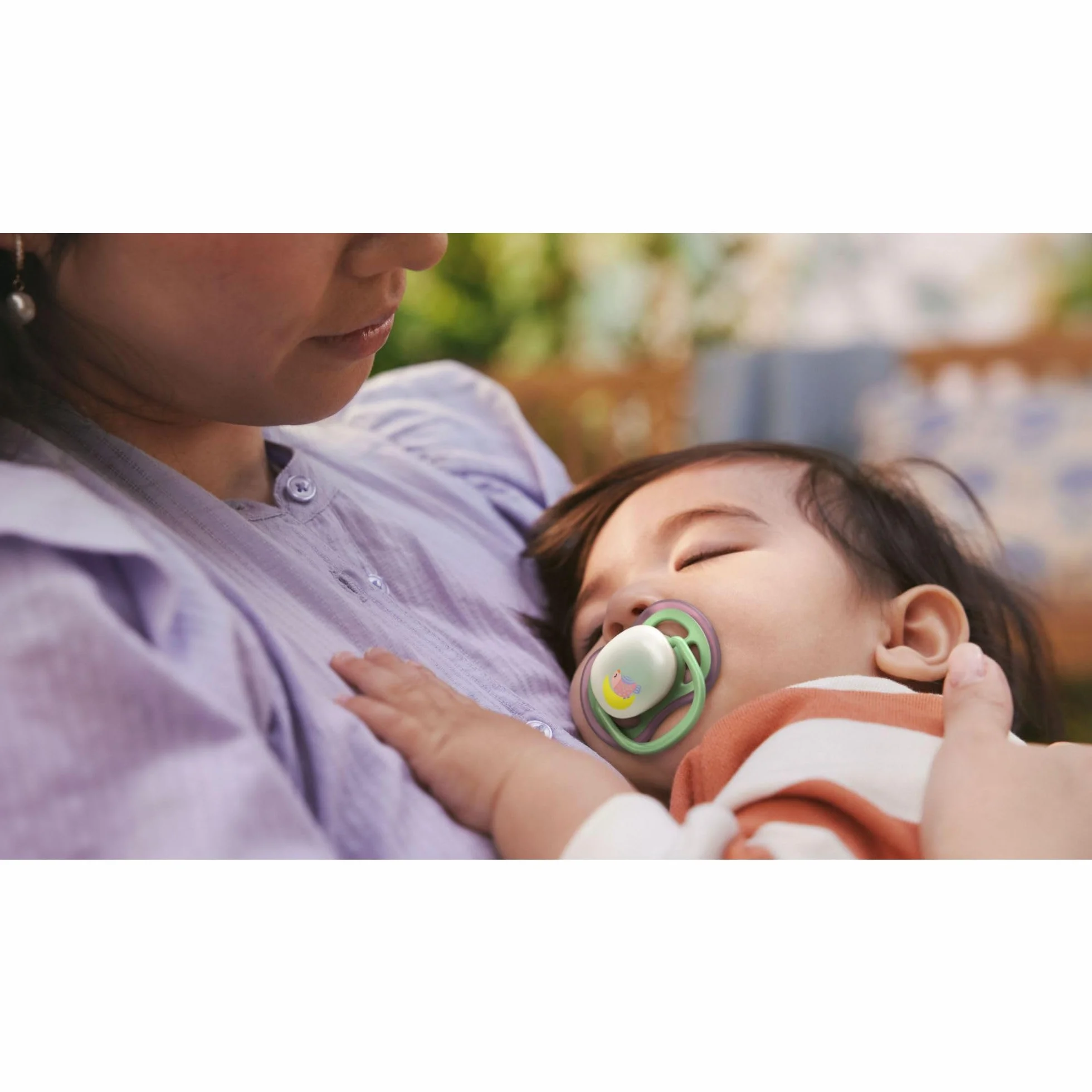 Philips Avent smoczek ultra air Nighttime – dopasowany do szczęki, dla dzieci w wieku 6-18 miesięcy, świeci w ciemności, miękki, symetryczny silikonowy smoczek, nie zawiera BPA, 2 sztuki, SCF376/29