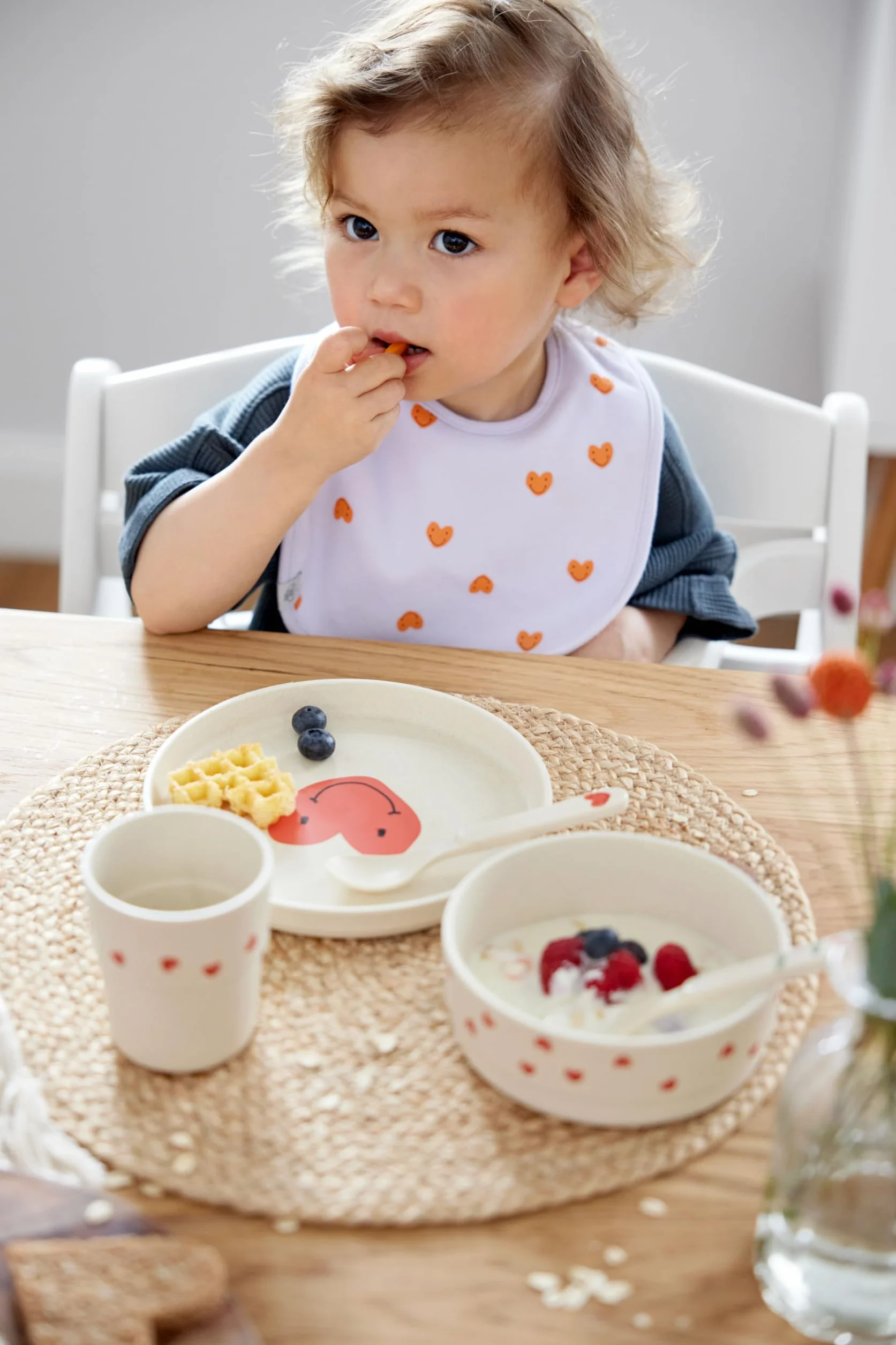 LÄSSIG Talerz dziecięcy bez melaminy, nie zawiera BPA, do mycia w zmywarce i kuchenki mikrofalowej/Plate Happy Rascals Heart