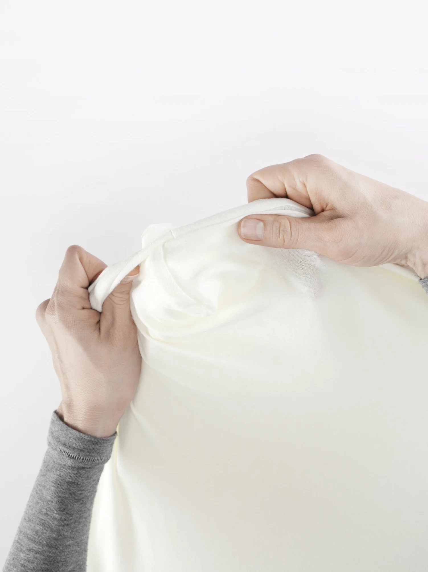 BabyBjörn Prześcieradło z gumką do łóżka podróżnego, białe, bio