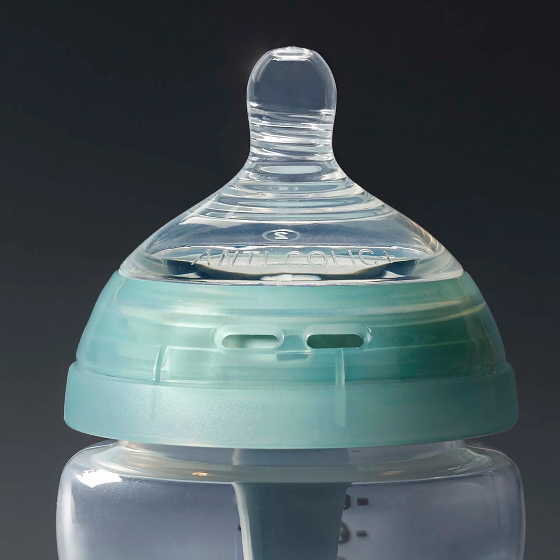 Tommee Tippee Advanced Anti-Colic ssak do butelek dla niemowląt, szybki przepływ, 6+ miesięcy, naturalne zamknięcie, zawór antykoliczny, miękki silikon, 2 sztuki