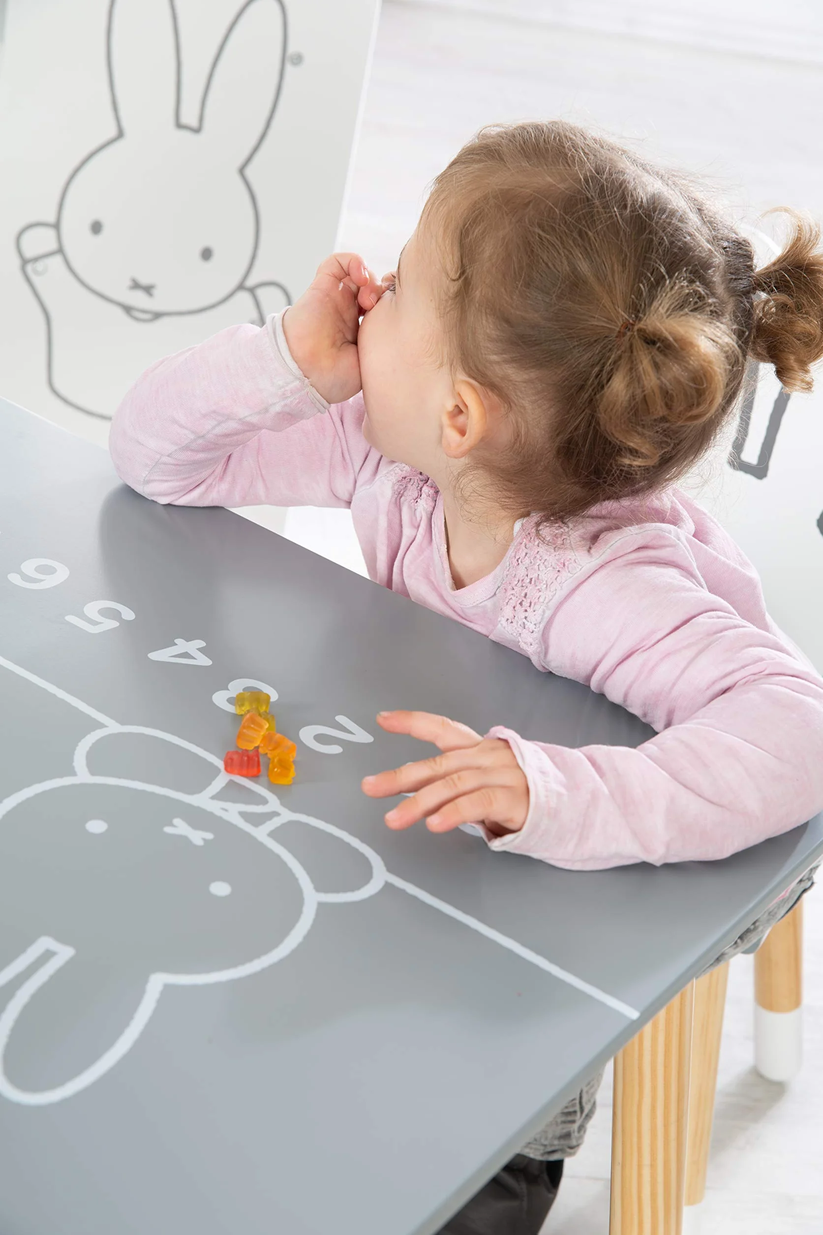 roba Półka na zabawki miffy - Regał na zabawki do pokoju dziecięcego z 5 szarymi pojemnikami z tkaniny - Motyw zająca - Półka na przechowywanie dla dziewczynek i chłopców - Drewno białe