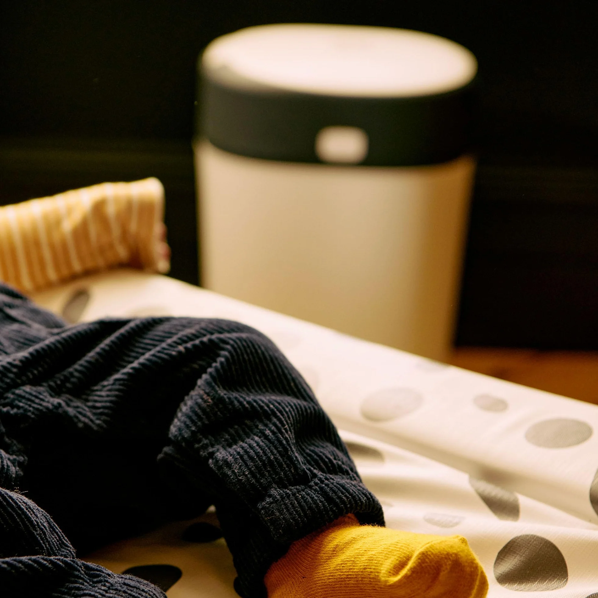 Tommee Tippee Twist and Click Advanced Nappy Bin oryginalne kasety uzupełniające, ekskluzywne opakowanie 8 sztuk, łatwe napełnianie i świetna wartość (opakowanie może się różnić) (Packaging may vary)