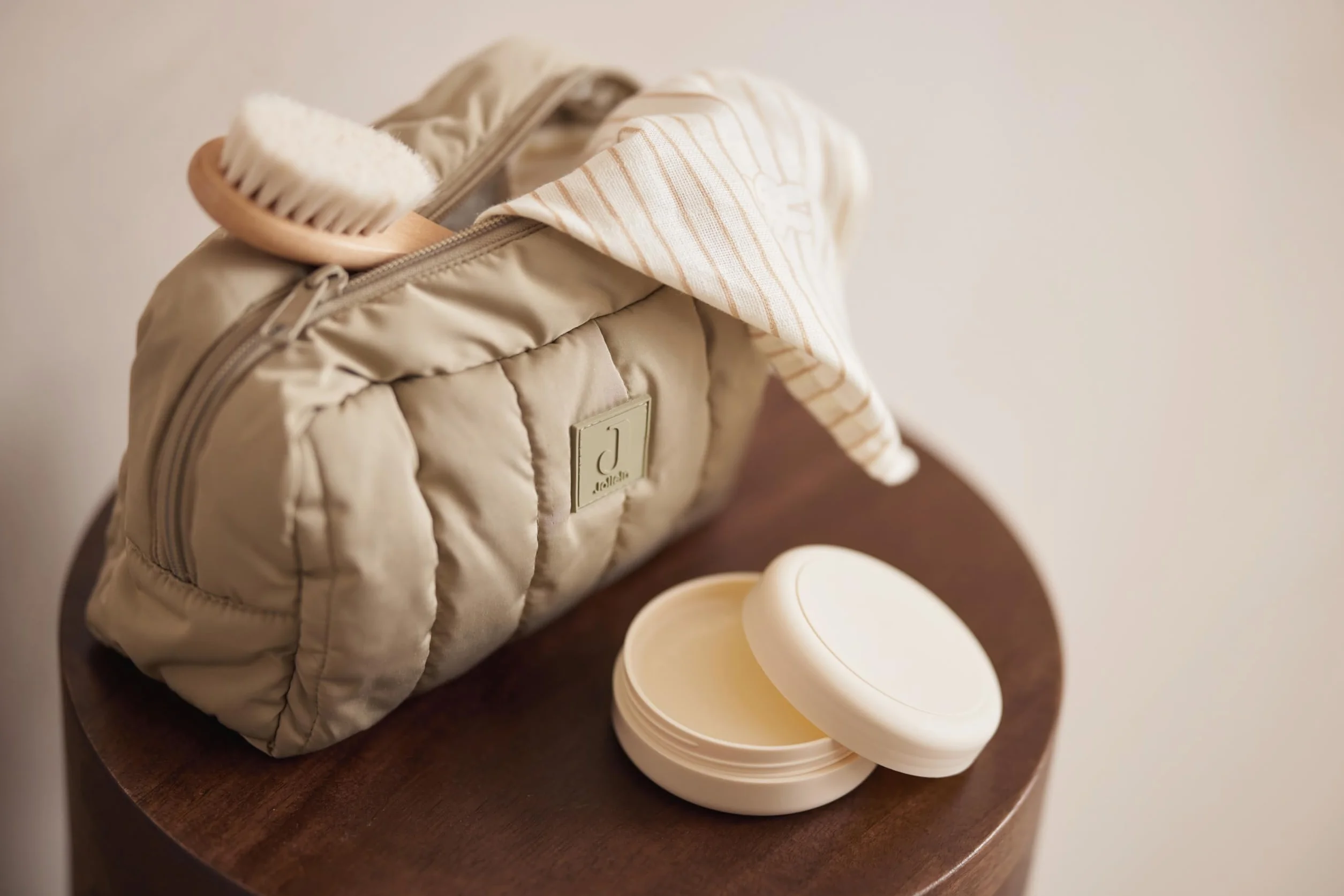 Jollein Puffed torba na pieluchy - oliwkowa zieleń - etui na pieluchy - kosmetyczka - organizer - oliwkowa zieleń, olive green, 21x9x14,5 cm, Puffed torba na pieluchy/kosmetyczka -/ organizer