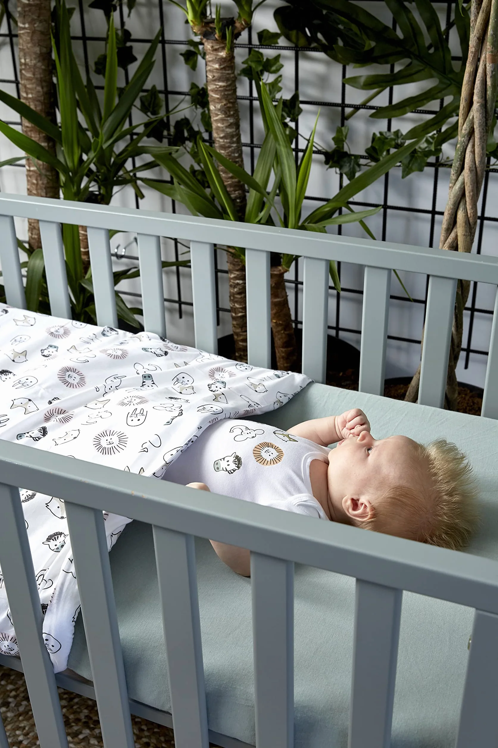 Meyco Baby Uni prześcieradło do łóżeczka dziecięcego (prześcieradło z miękkiego dżerseju, wykonane w 100% z bawełny, oddychające, wymiary: 60 x 120 cm), kamienna zieleń