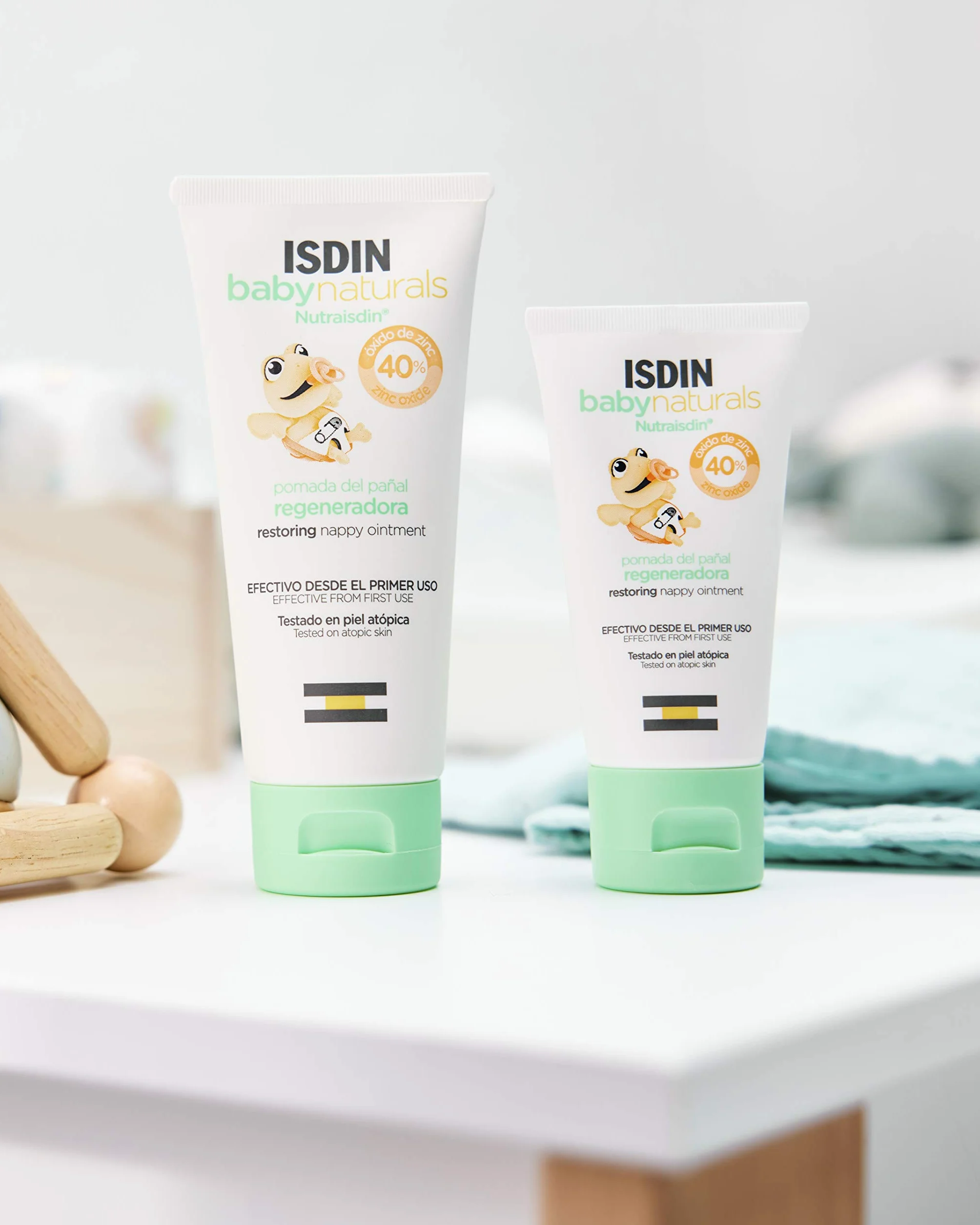 NutraISDIN Baby Naturals Pomada na pieluchy regenerująca, chroni i regeneruje wrażliwą skórę, z 40% cynkiem, 100 ml